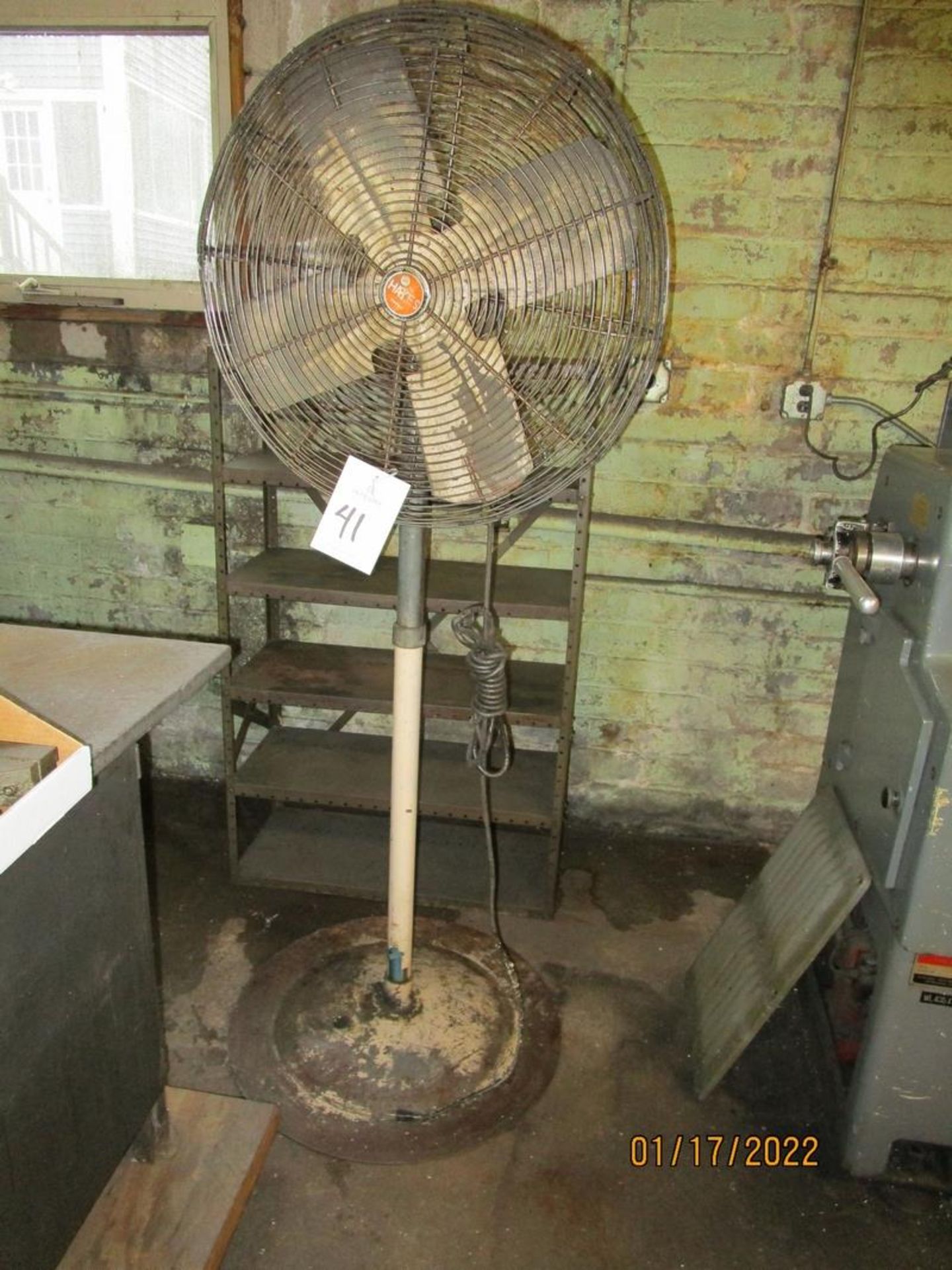 Hayes 24" Diameter Pedestal Fan