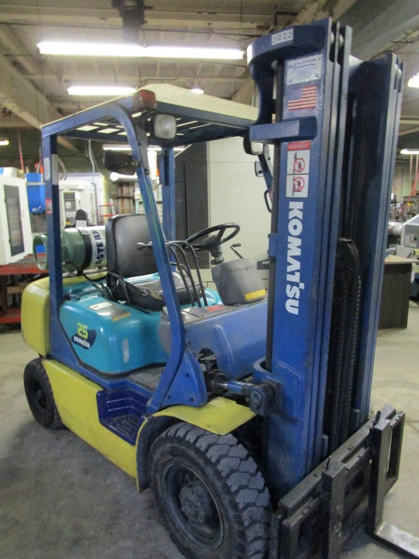 Komatsu FG25T-12 LPG/Gas Forklift Truck, S/N 509530A - Image 6 of 12