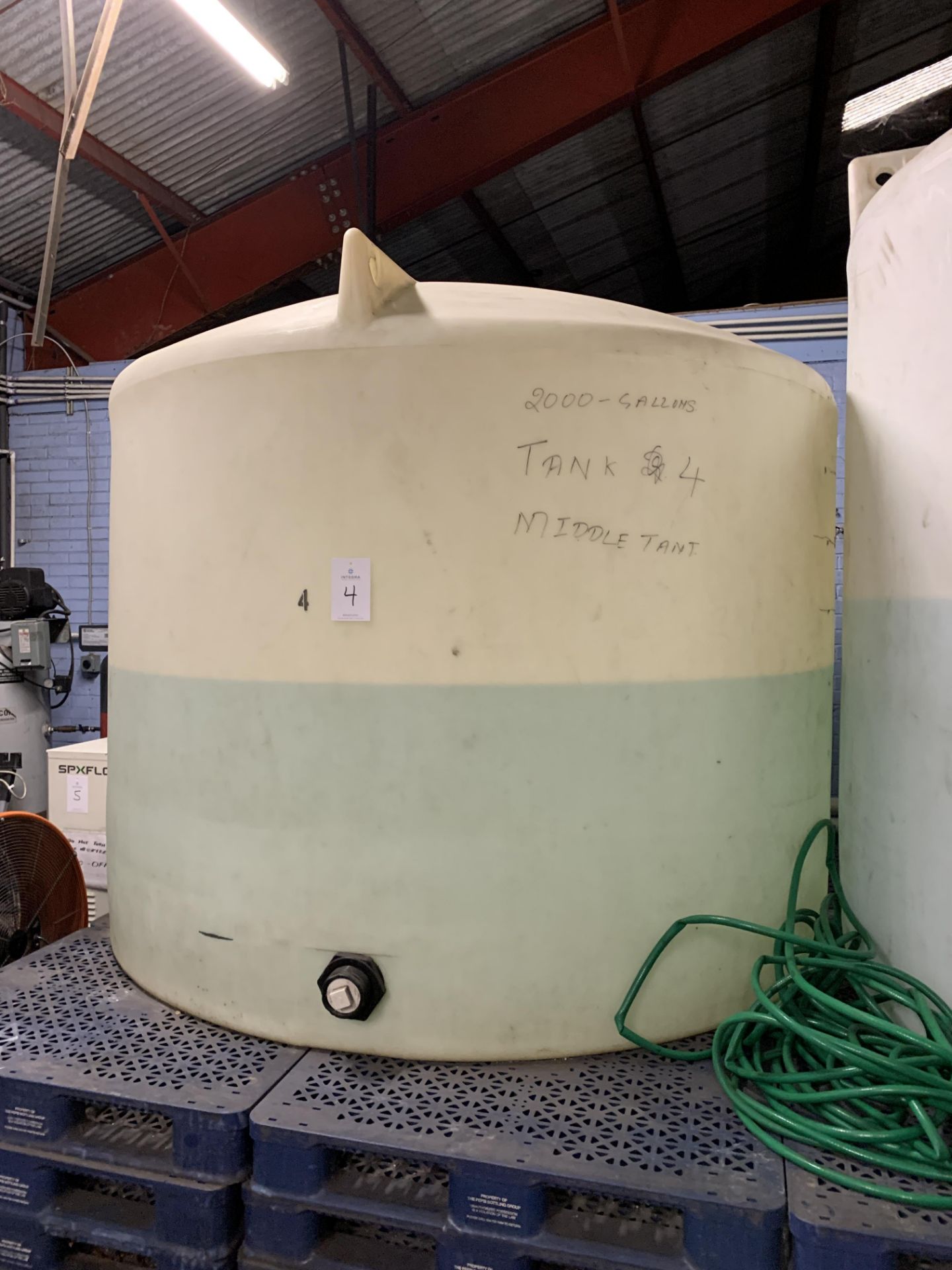 2000 Gallon Plastic Water Tank