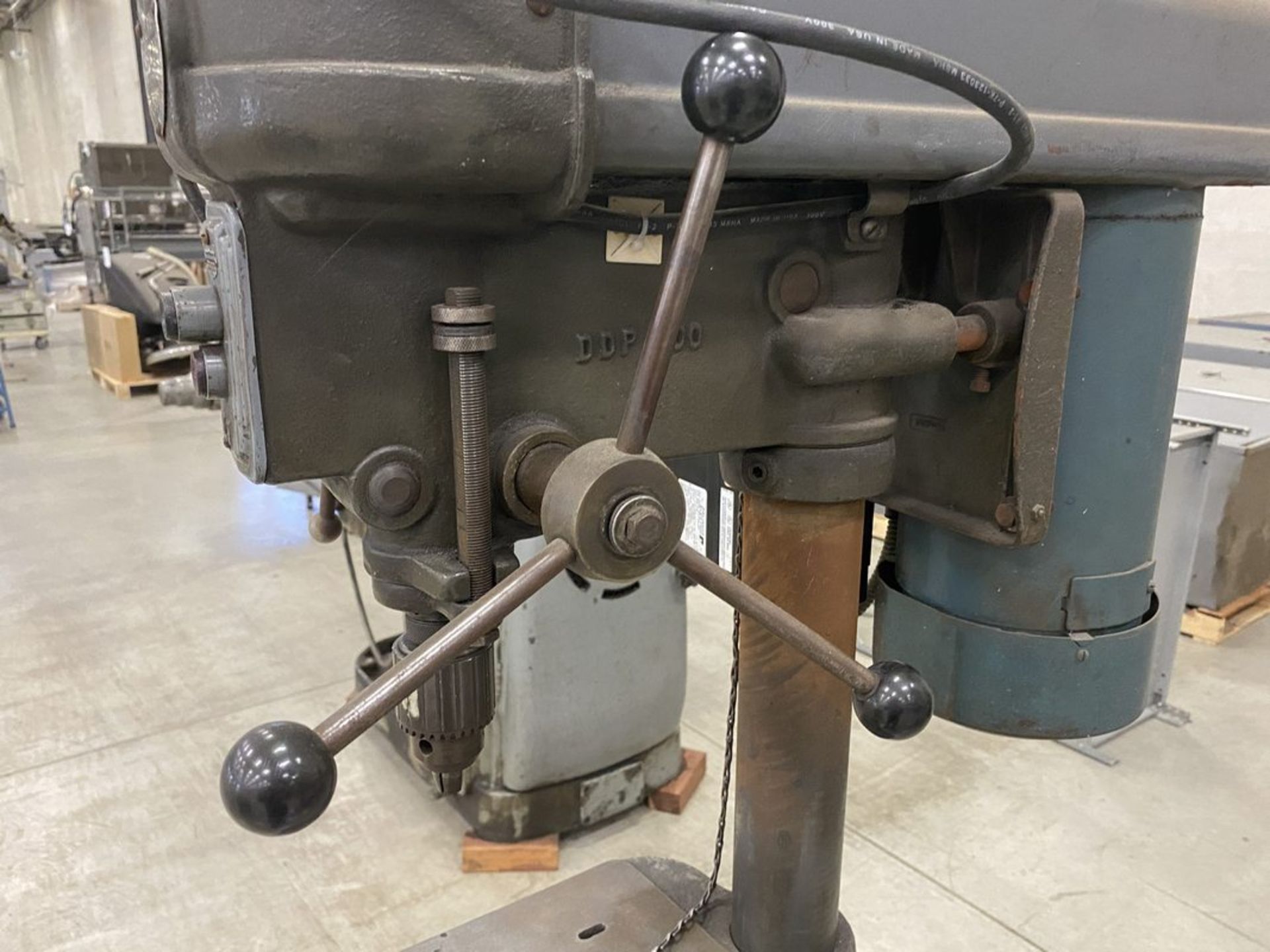 Walker Turner 1/2-HP Pedestal Drill Press - Image 4 of 5