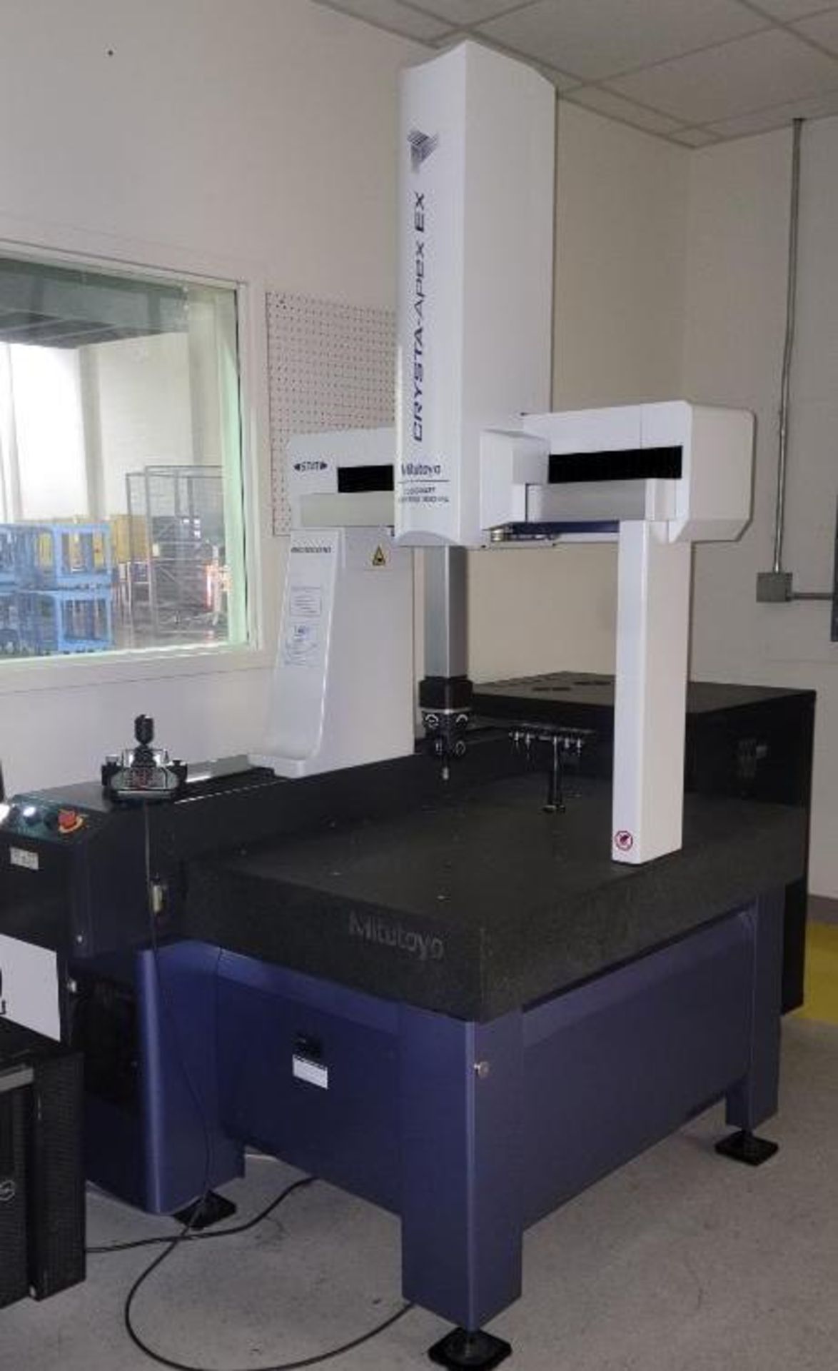 Mitutoyo Crysta Apex 574T DCC Coordinate Measuring Machine