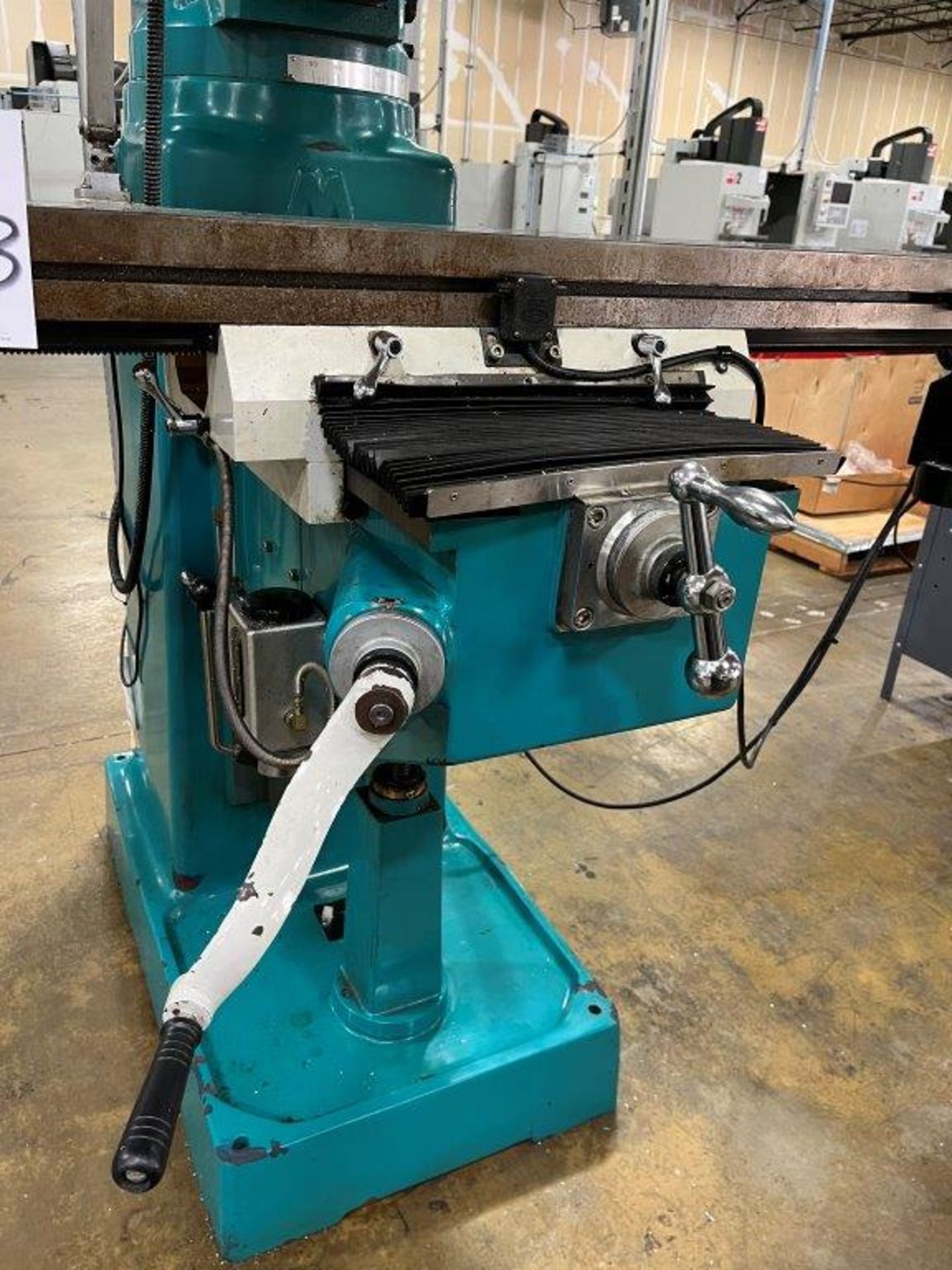 Clausing 3V08 3-HP Vertical Milling Machine - Image 7 of 8