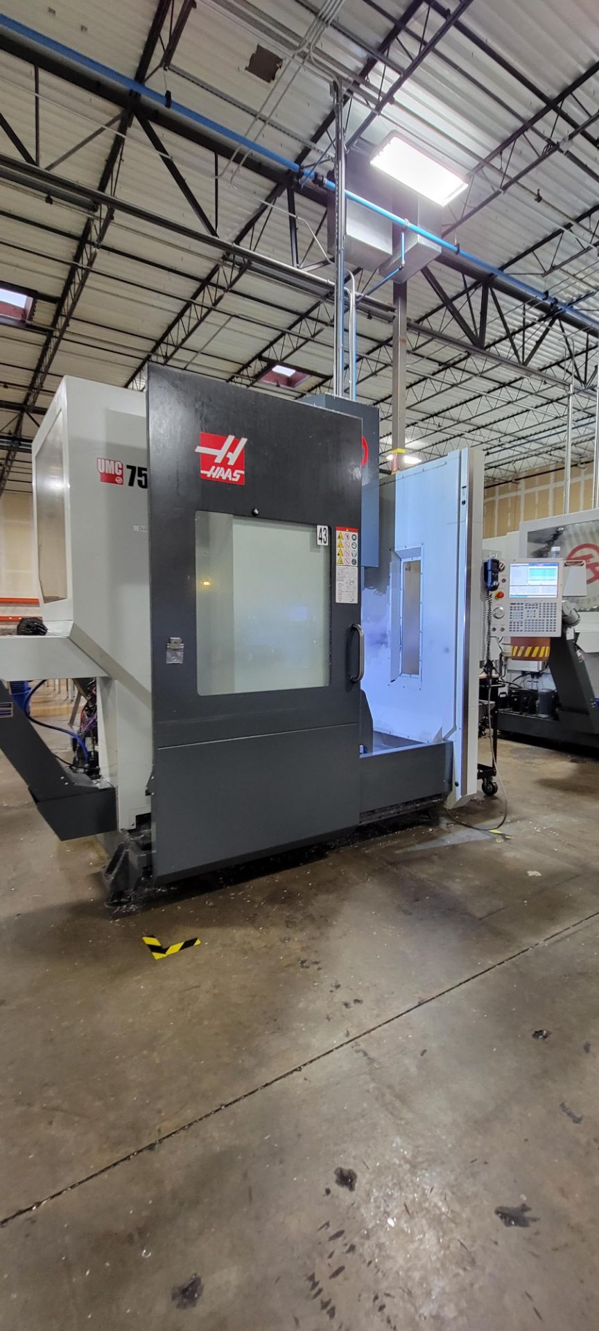 Haas UMC-750SS 5-Axis CNC Universal Machining Center - Image 5 of 21