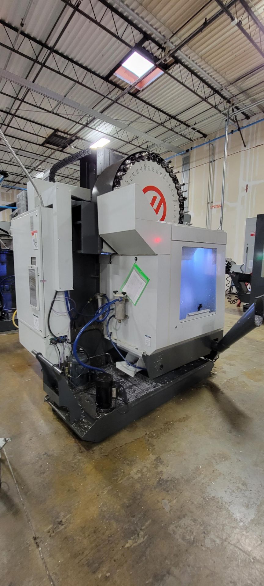 Haas VF-2SSYT 3-Axis CNC Vertical Machining Center - Image 16 of 18