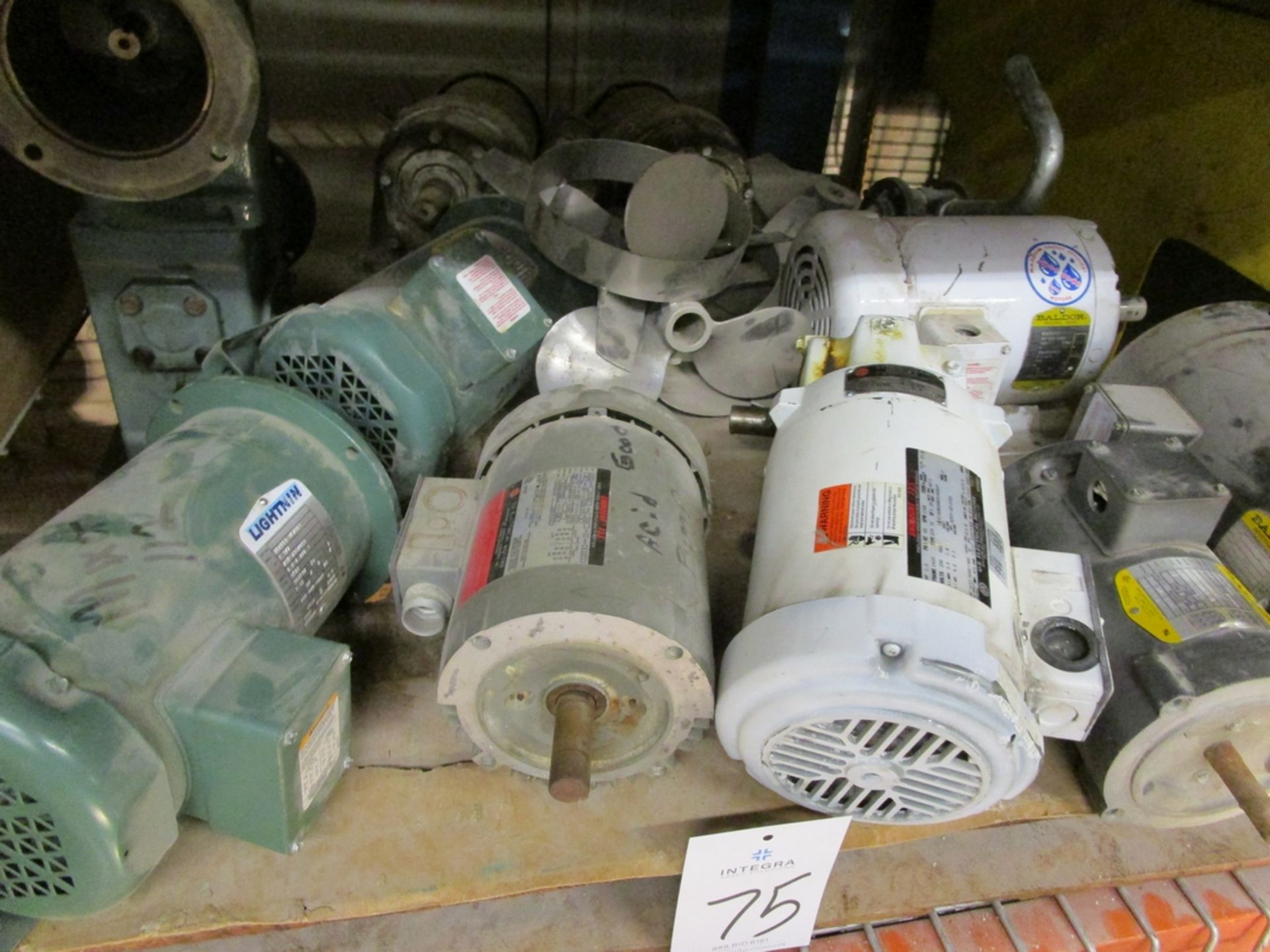 Assorted Motors on Pallet - Image 2 of 3