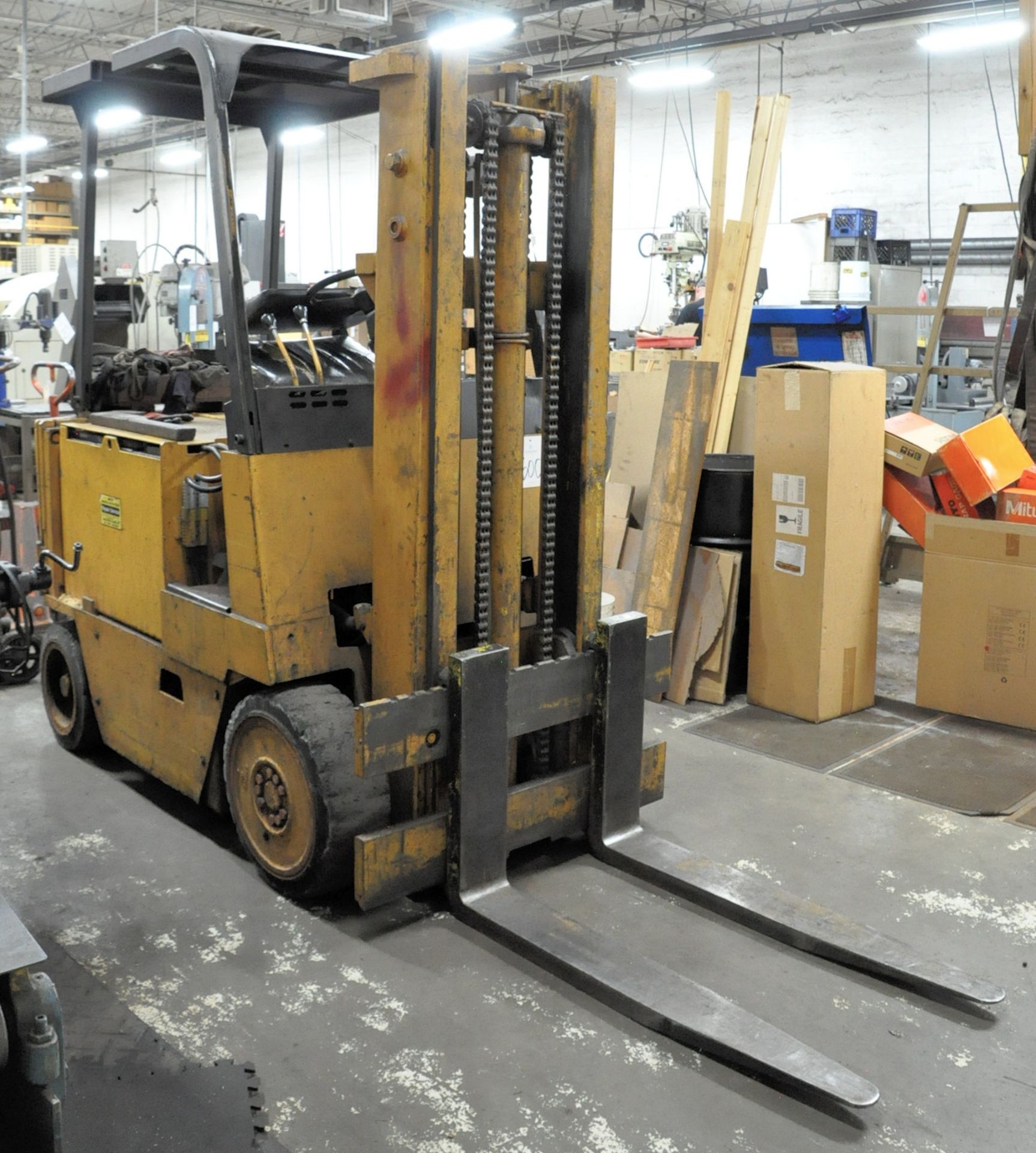 Caterpillar M60 6,000 Lb. Electric Forklift Truck. S/N 67S701 - Image 2 of 7