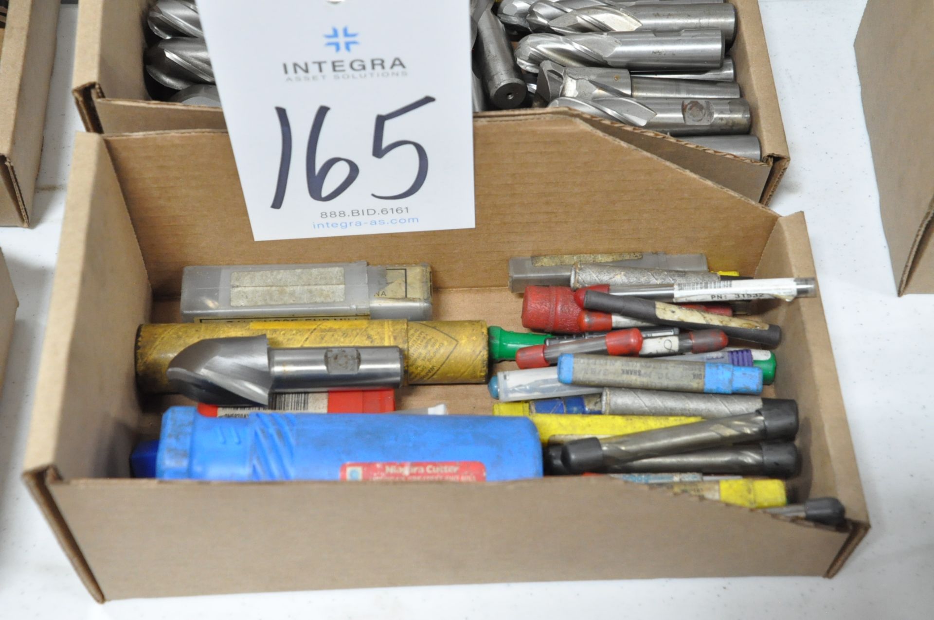 Lot-Packaged End Mills in (1) Box