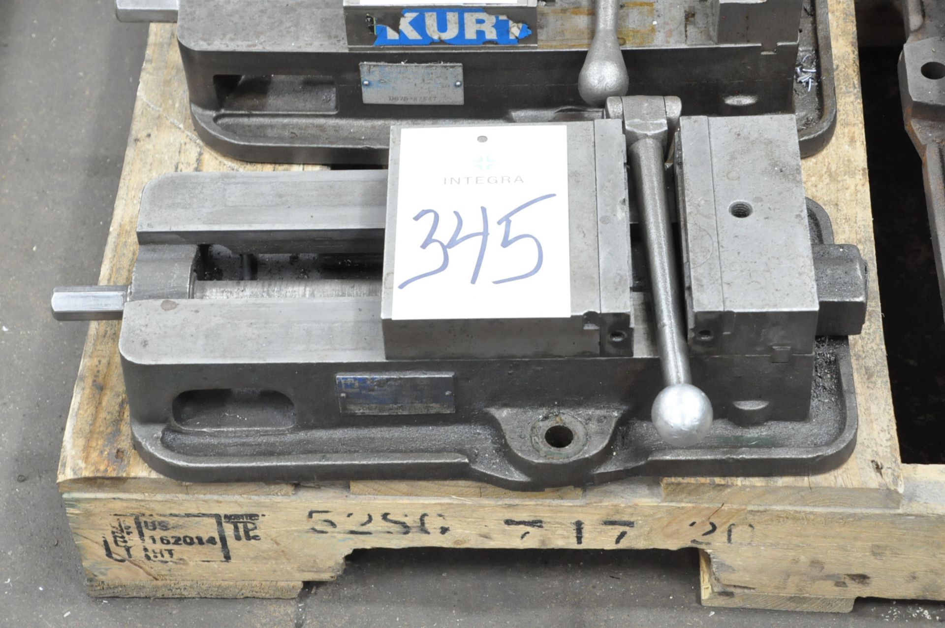 Kurt 6" Machine Vise