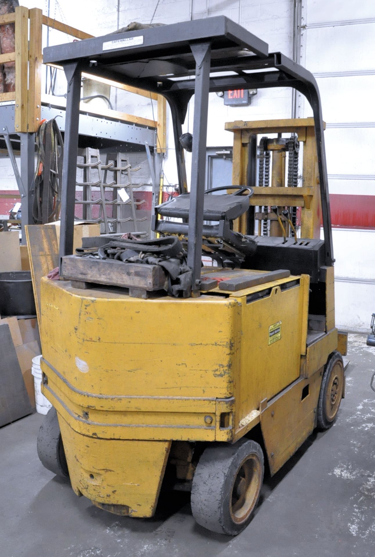 Caterpillar M60 6,000 Lb. Electric Forklift Truck. S/N 67S701 - Image 4 of 7