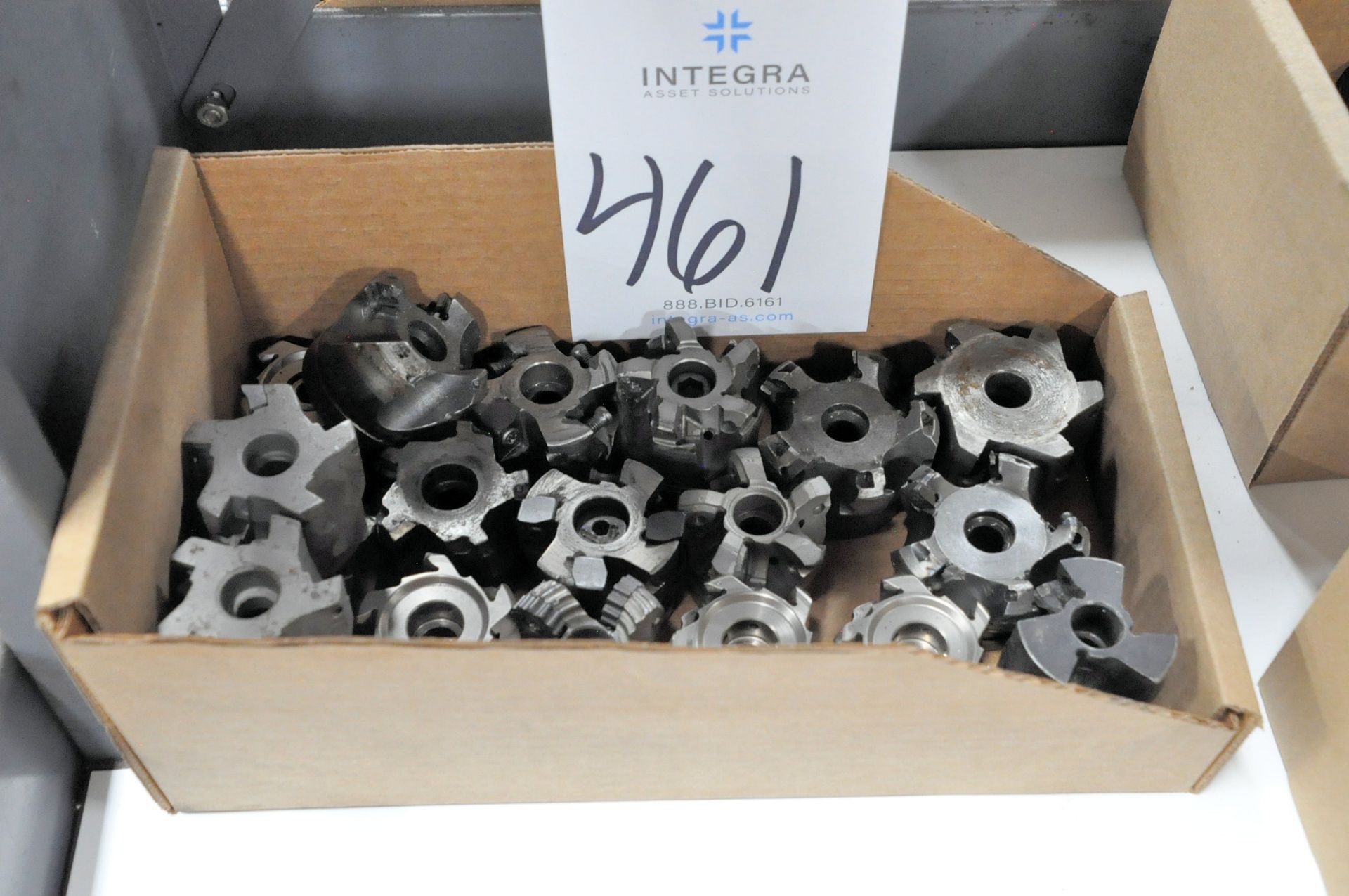 Lot-Various Insert Type Face Mills in (1) Box