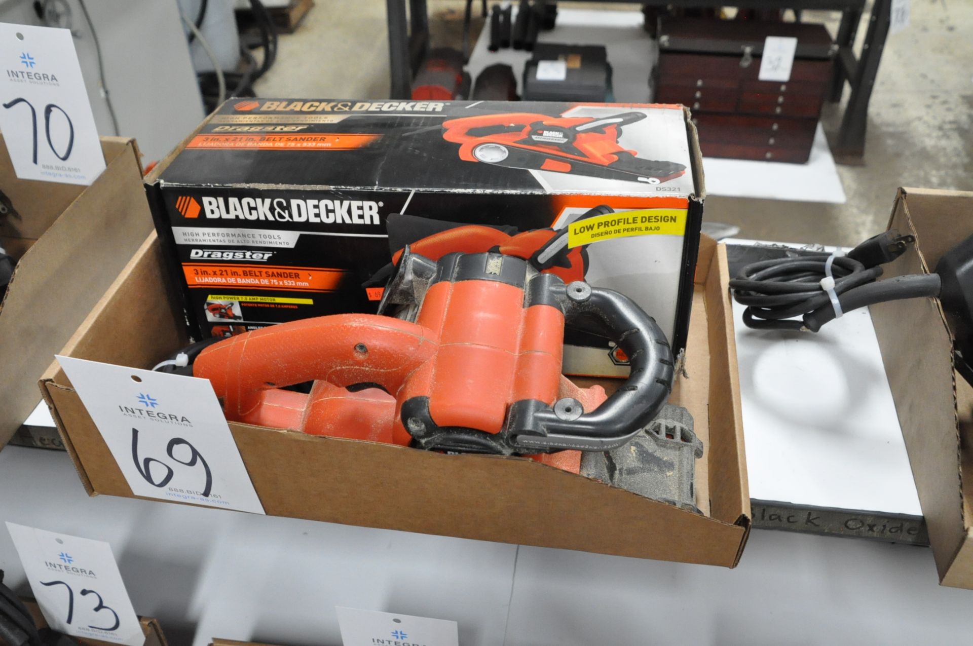 Black & Decker 3" x 21" Hand Held Electric Belt Sander in (1) Box
