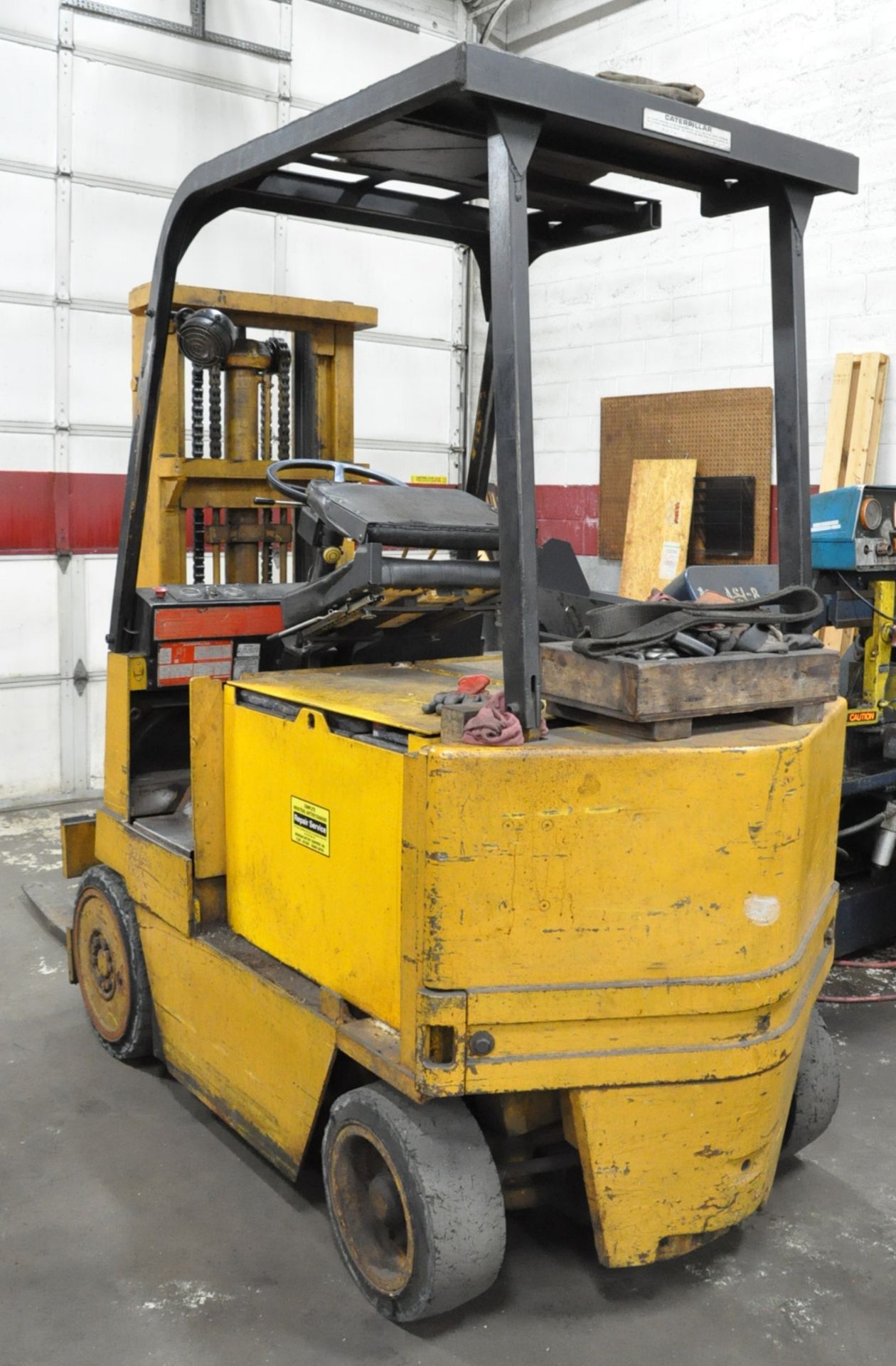 Caterpillar M60 6,000 Lb. Electric Forklift Truck. S/N 67S701 - Image 3 of 7
