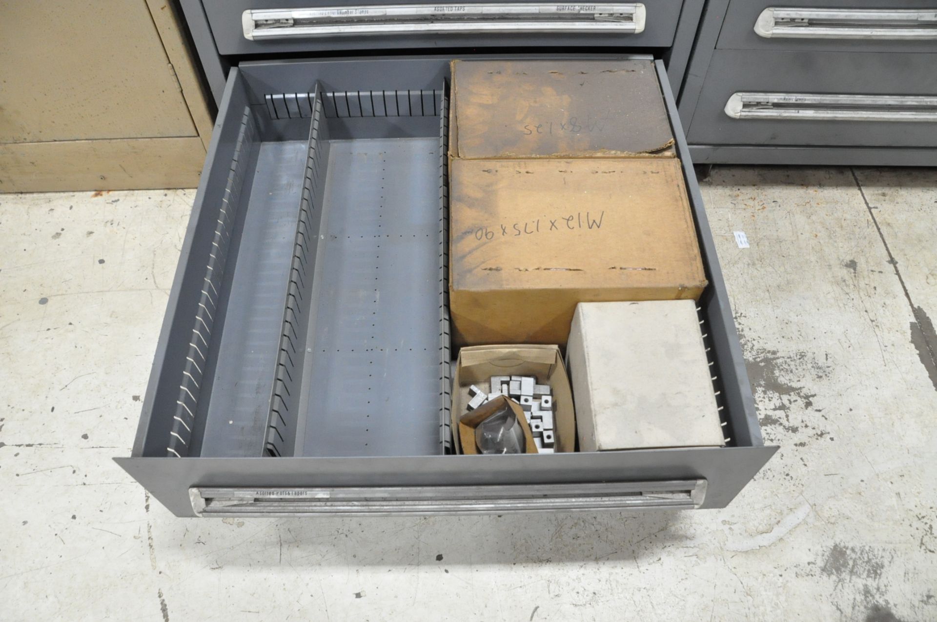 Stanley Vidmar 13-Drawer Tooling Cabinet with Misc. Hardware - Image 14 of 14