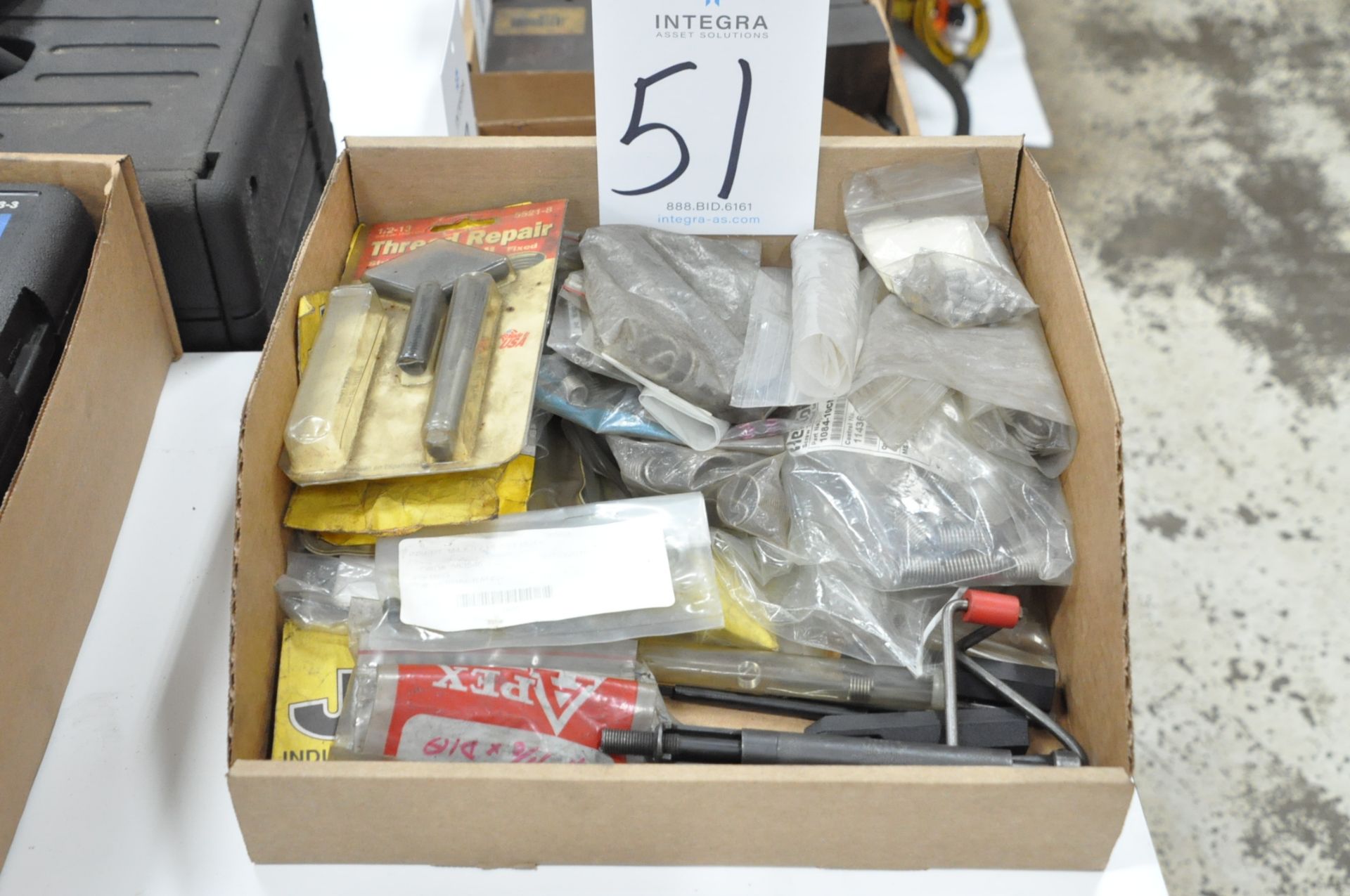 Lot-Thread Repair Parts in (1) Box