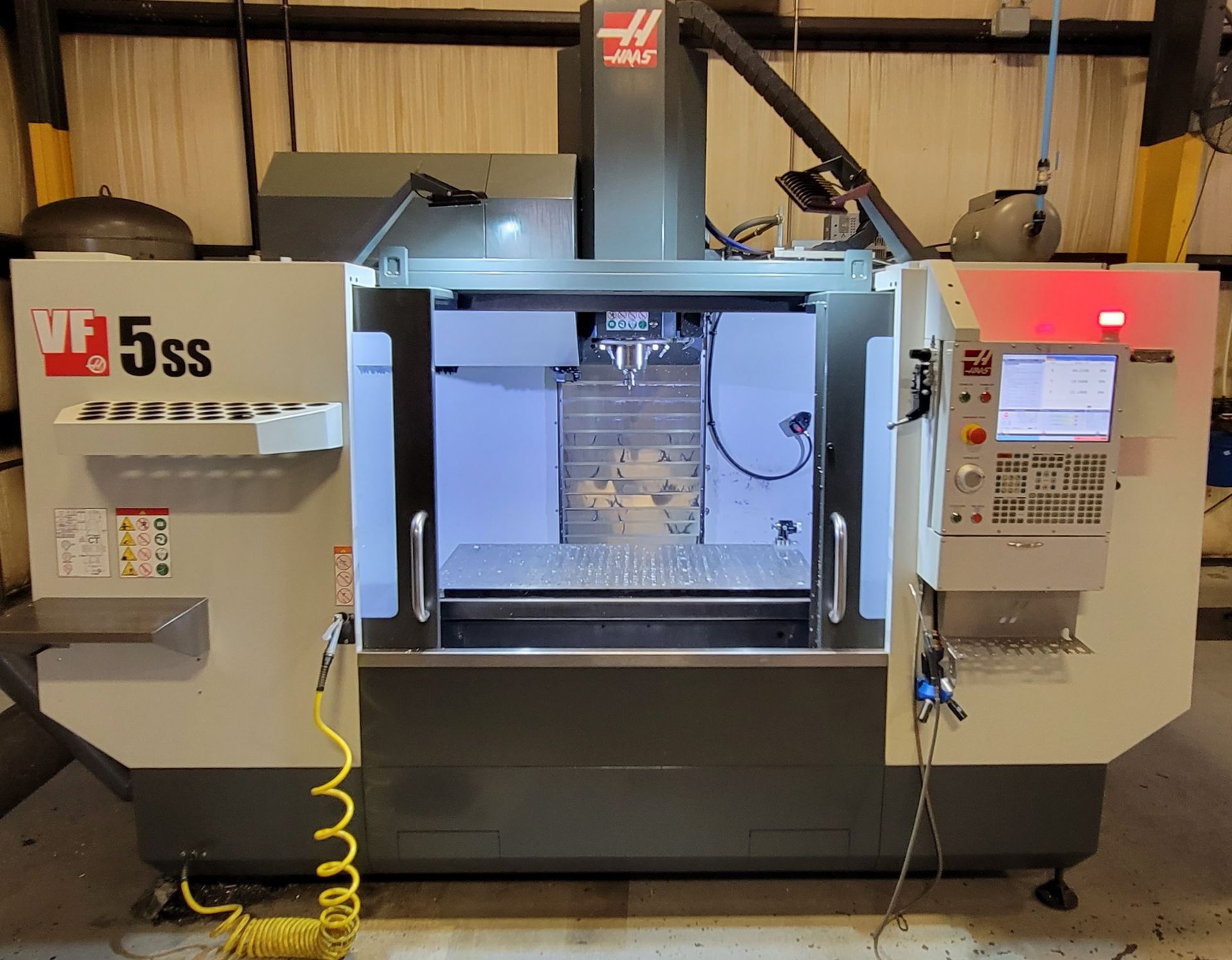 Haas VF-5SS CNC Vertical Maching Center - Image 3 of 24
