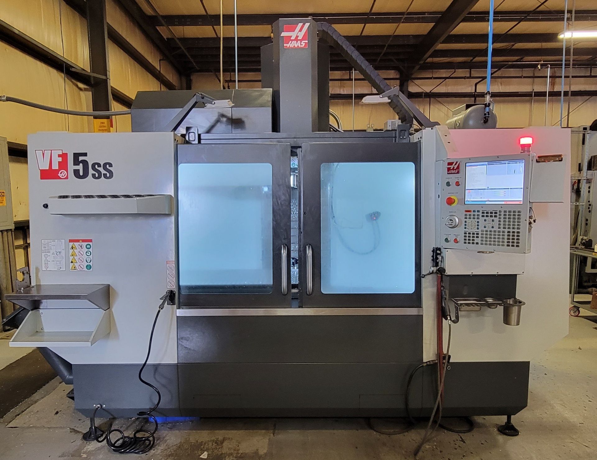 Haas VF-5SS CNC Vertical Maching Center - Image 5 of 23