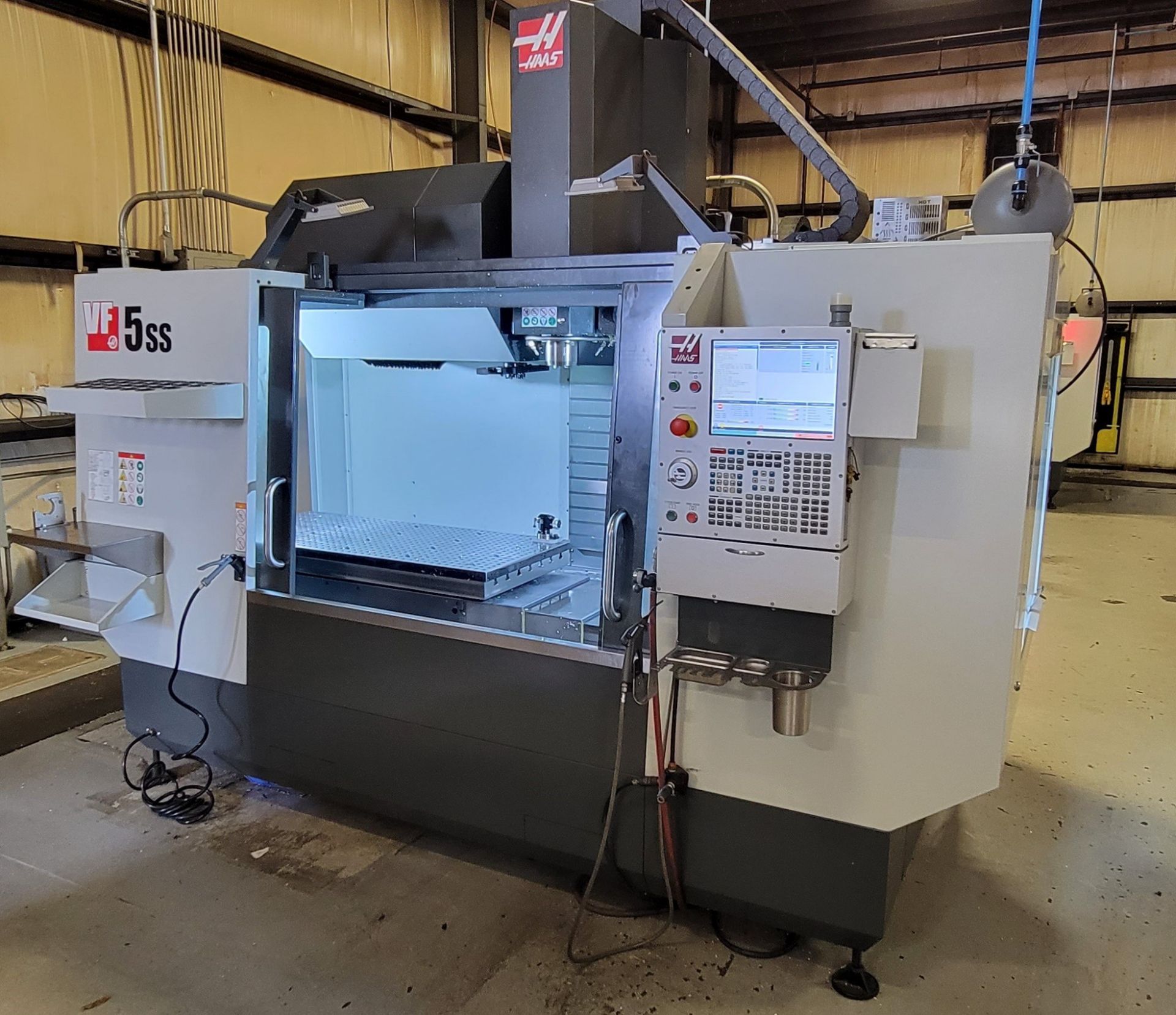 Haas VF-5SS CNC Vertical Maching Center - Image 3 of 23
