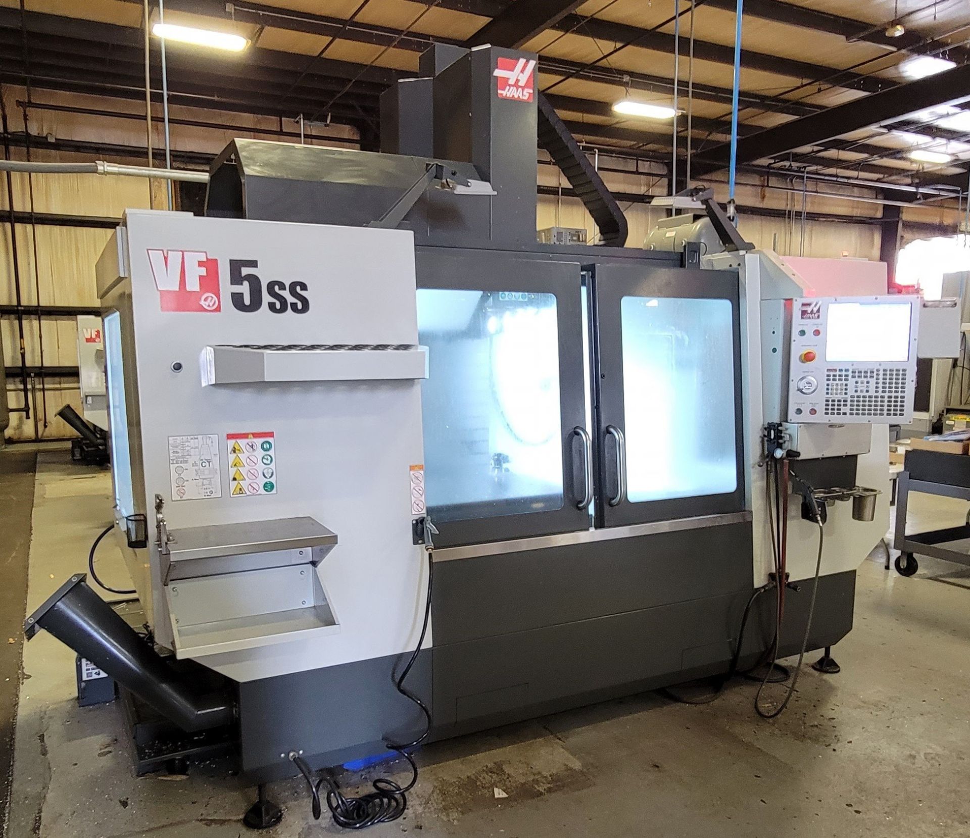 Haas VF-5SS CNC Vertical Maching Center - Image 6 of 23
