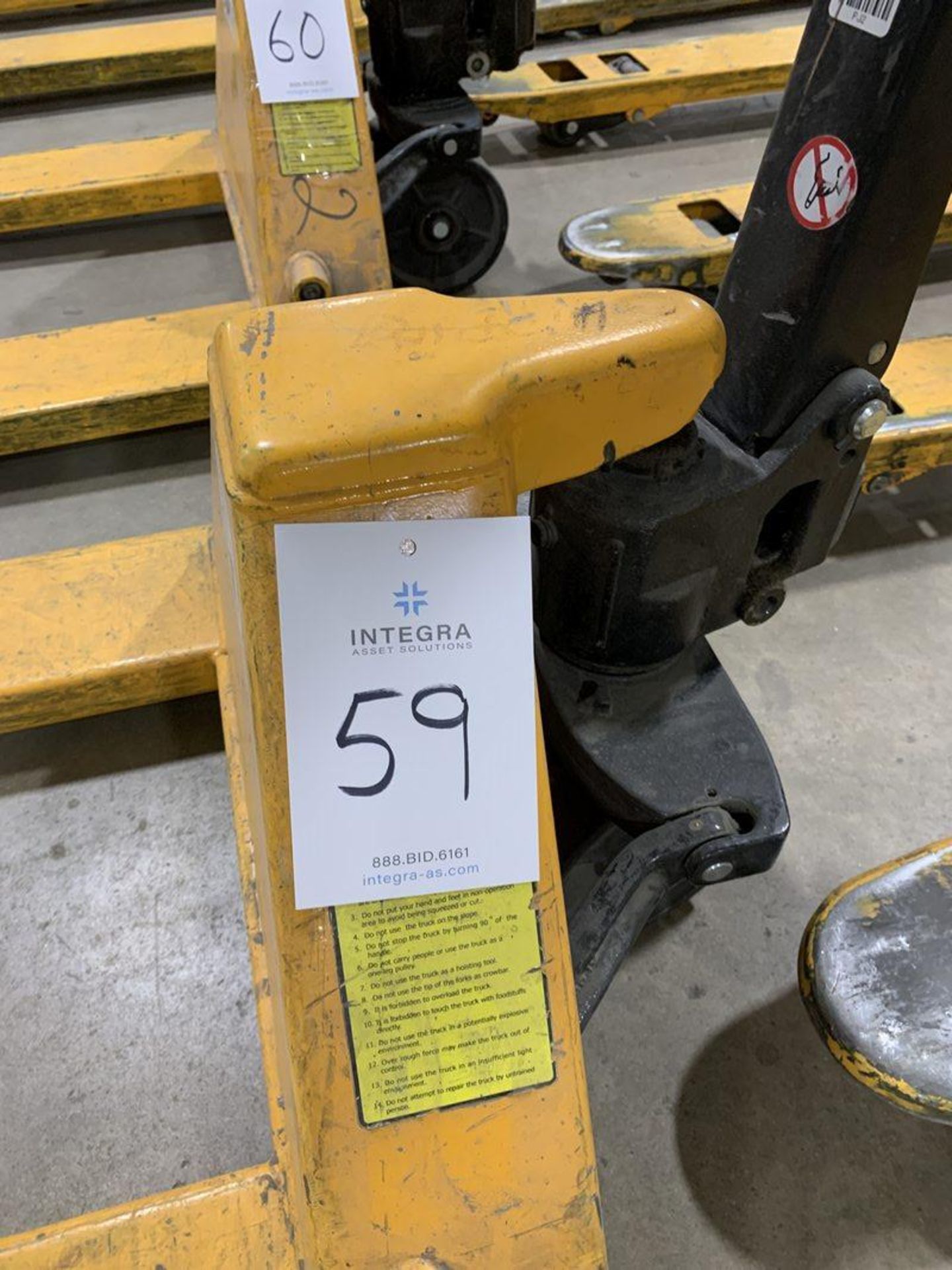 Uline H-1043 5,500 Lb. Pallet Jacks - Image 4 of 4