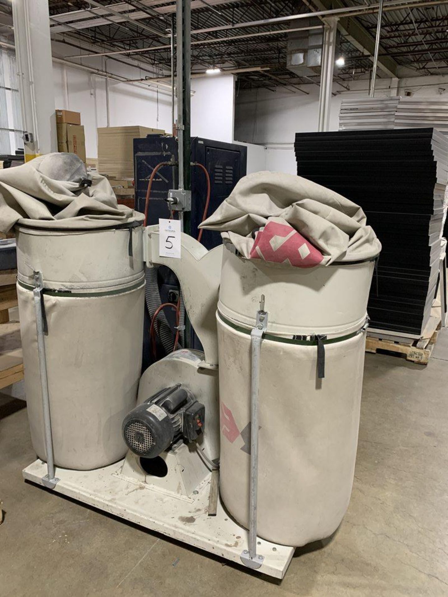 Seco UFO-102B 3 hp Dust Collector