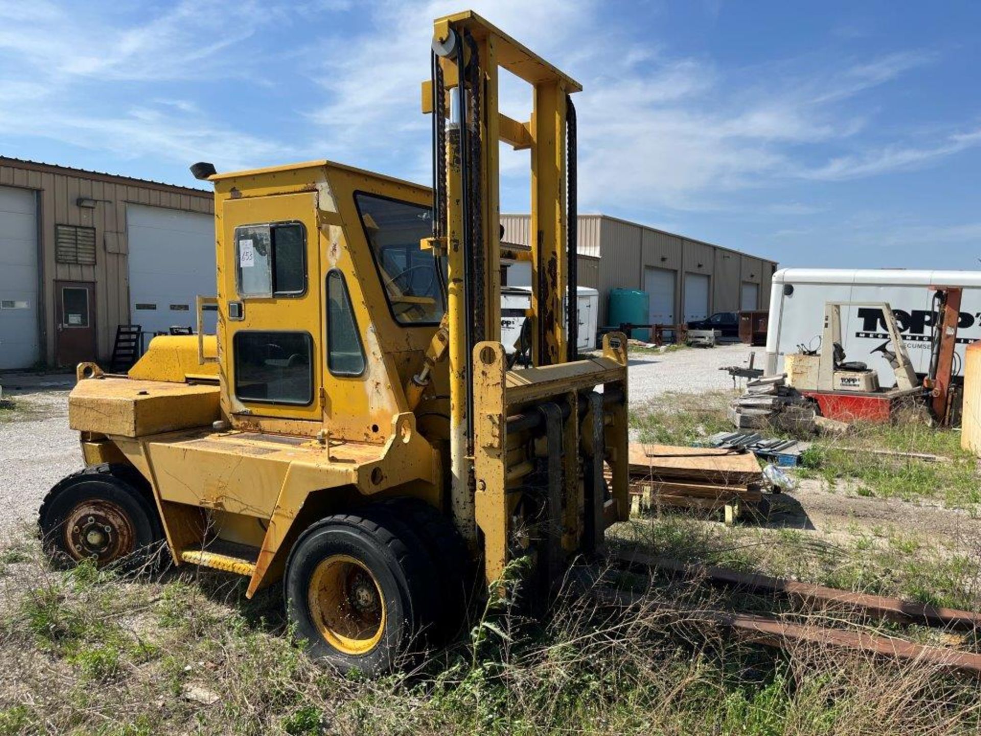 Wiggins W1656Y 15,000 Lb. Diesel Forklift Truck