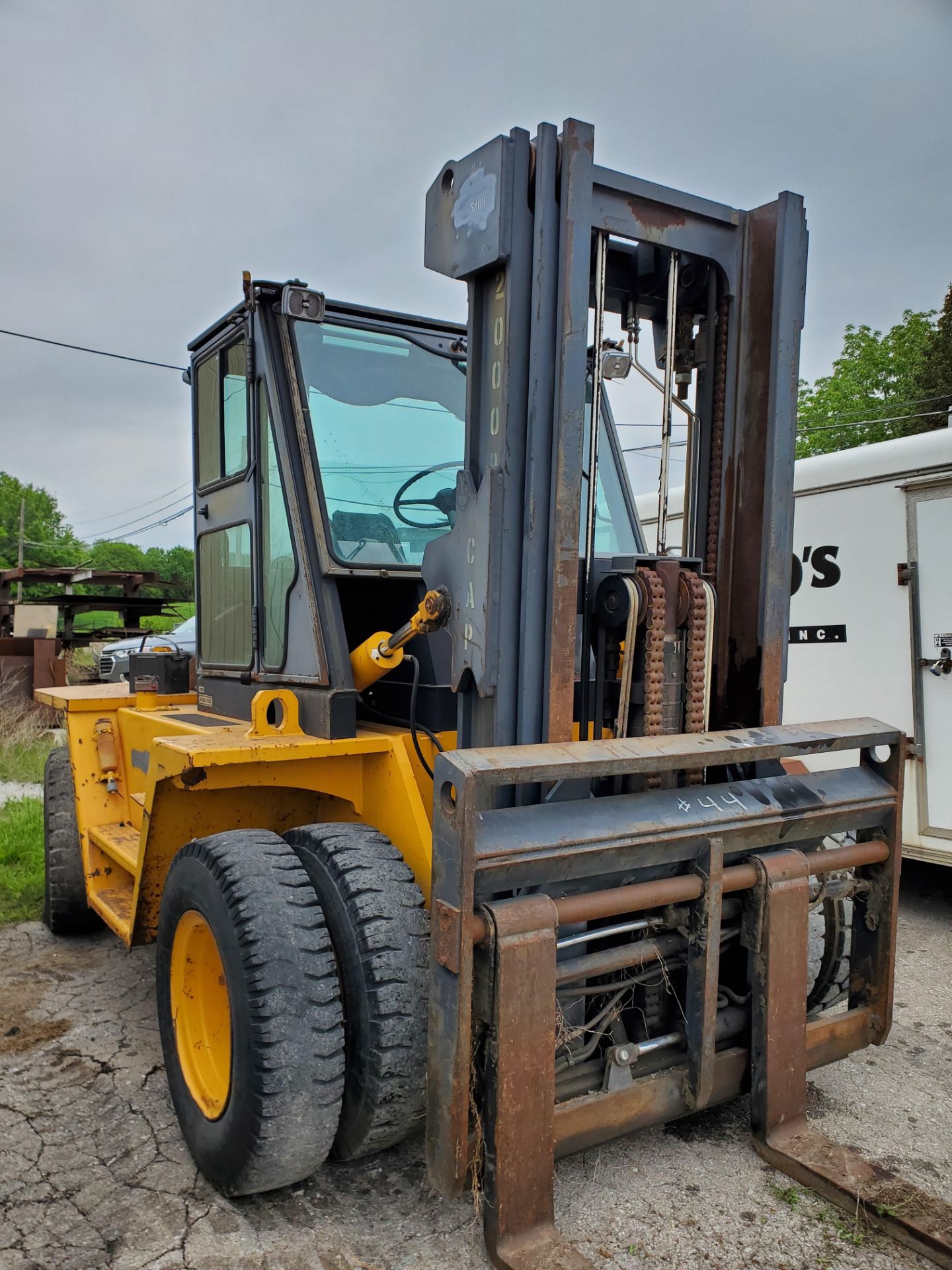 Wiggins W200Y 20,000-Lb Diesel Forklift Truck