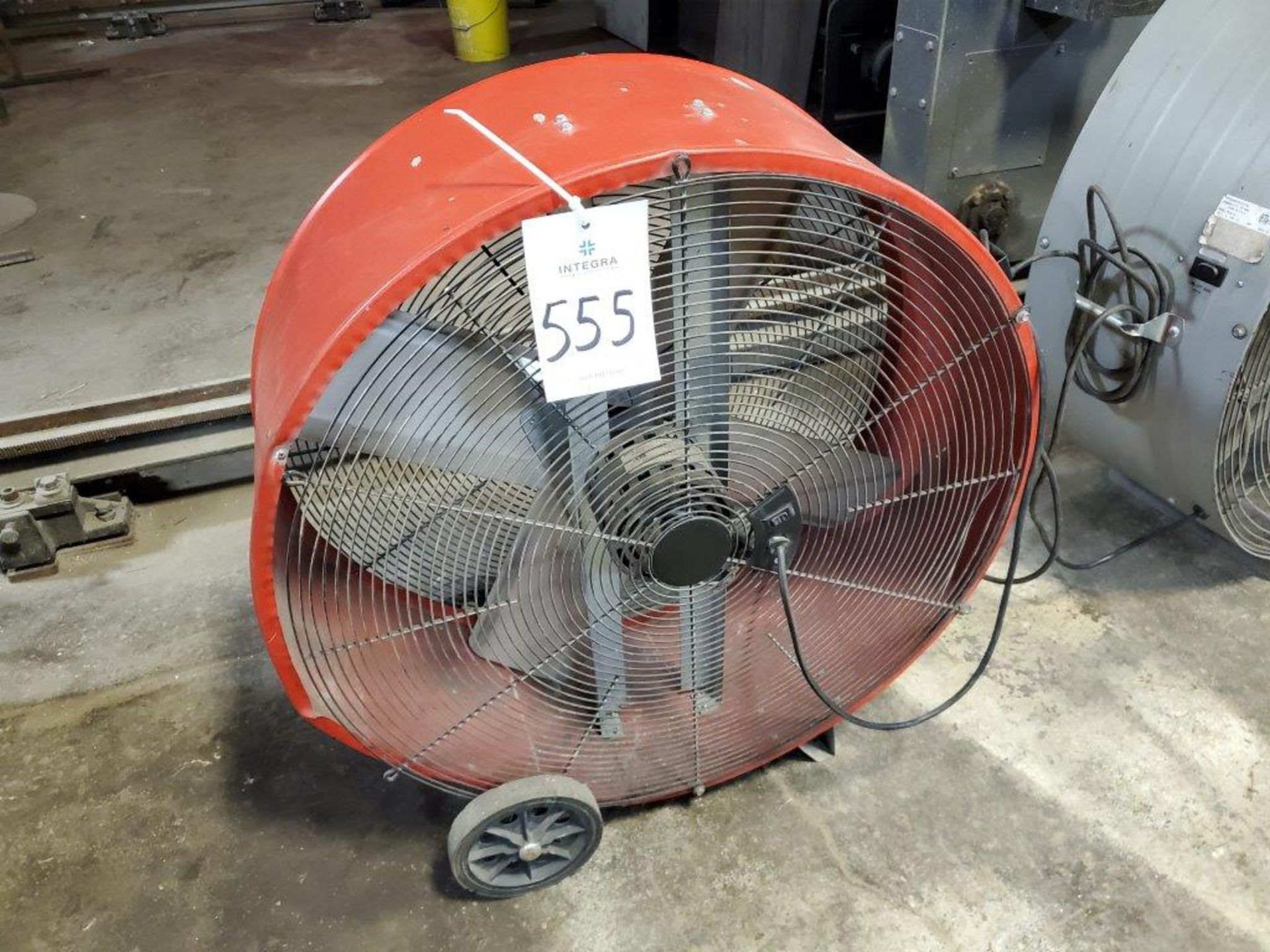 Air Maxx 30" Barrel Fan