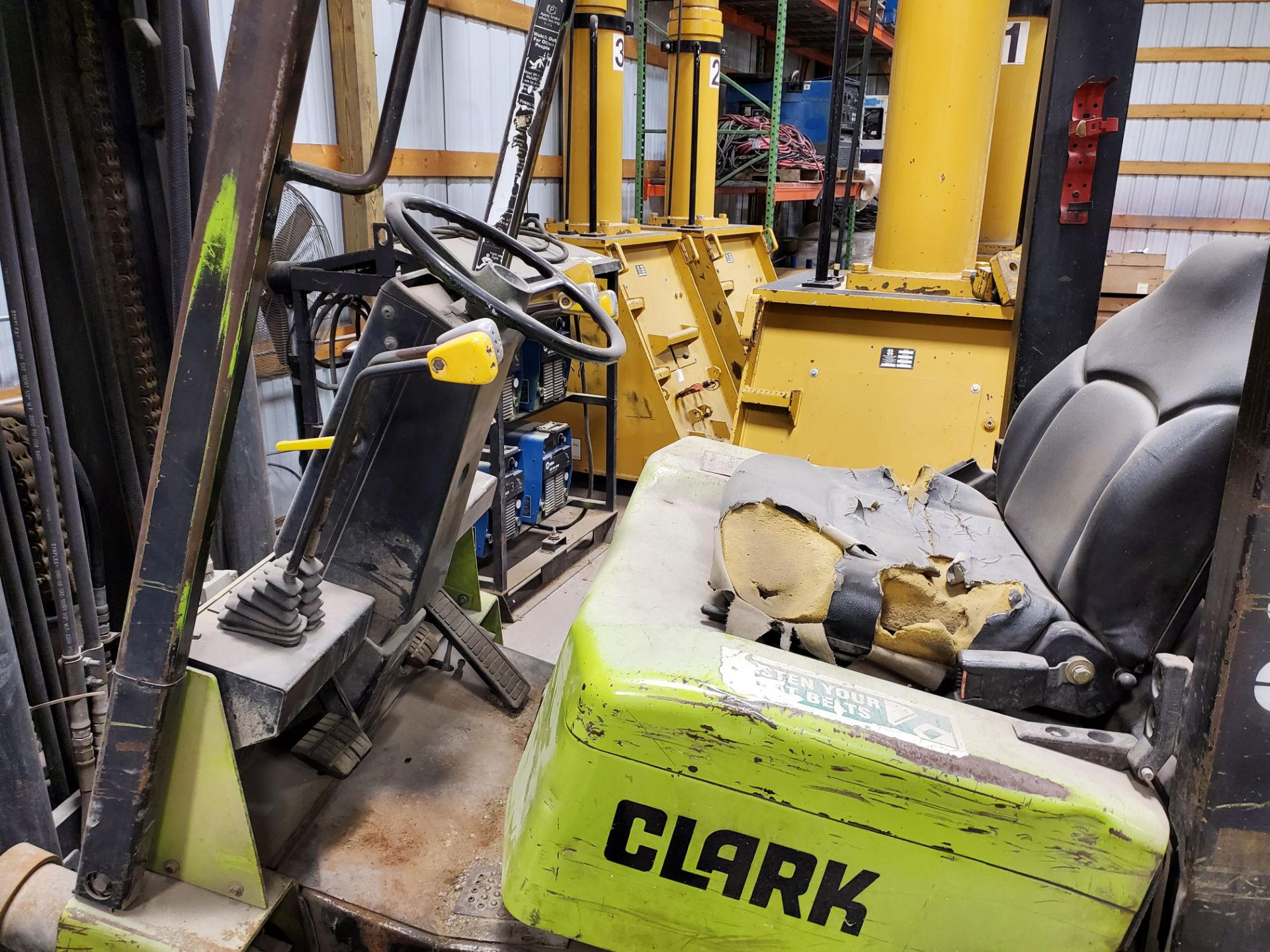 Clark GCX40 6,575 Lb. LPG Forklift Truck - Image 3 of 3