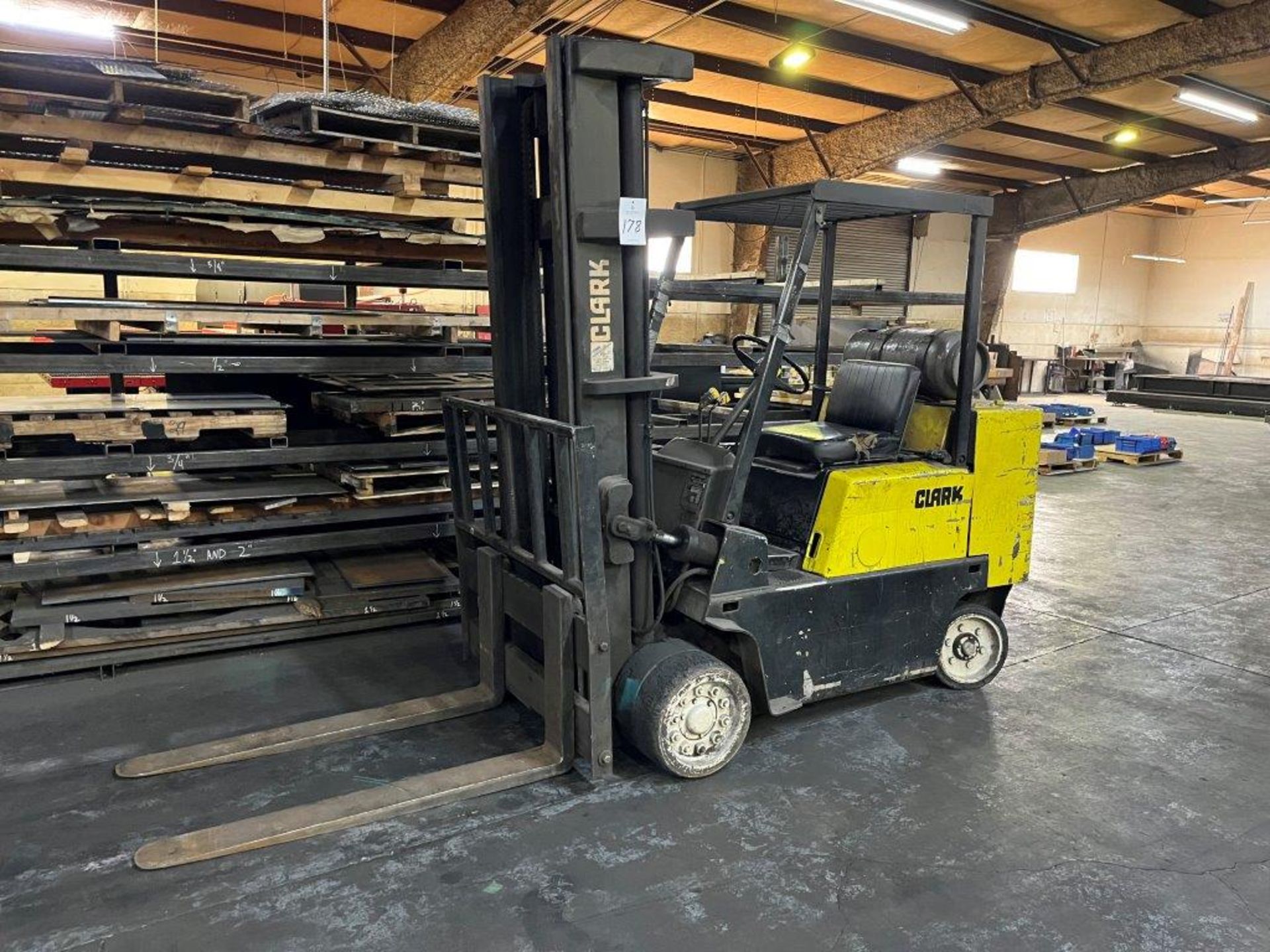 Clark C500-S100 10,000 Lb. LPG Forklift Truck