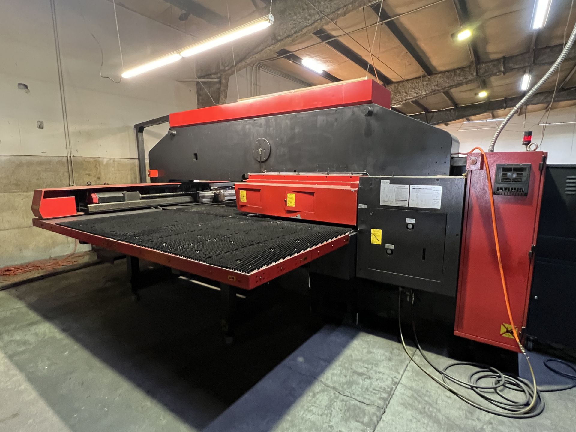 Amada Vipros King 358 II 30-Ton Hydraulic CNC Turret Press, S/N 35840194, 1999 - Image 13 of 20