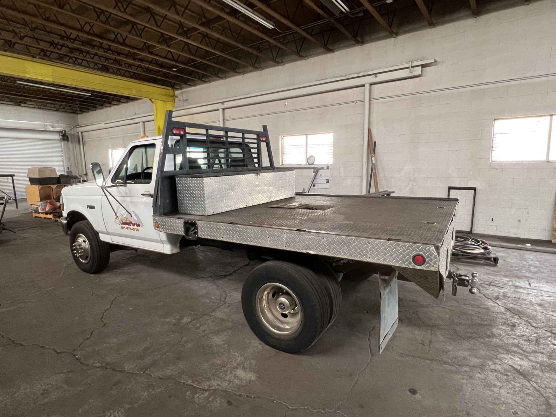 Ford F-Series Super Duty Flatbed Truck - Image 6 of 11