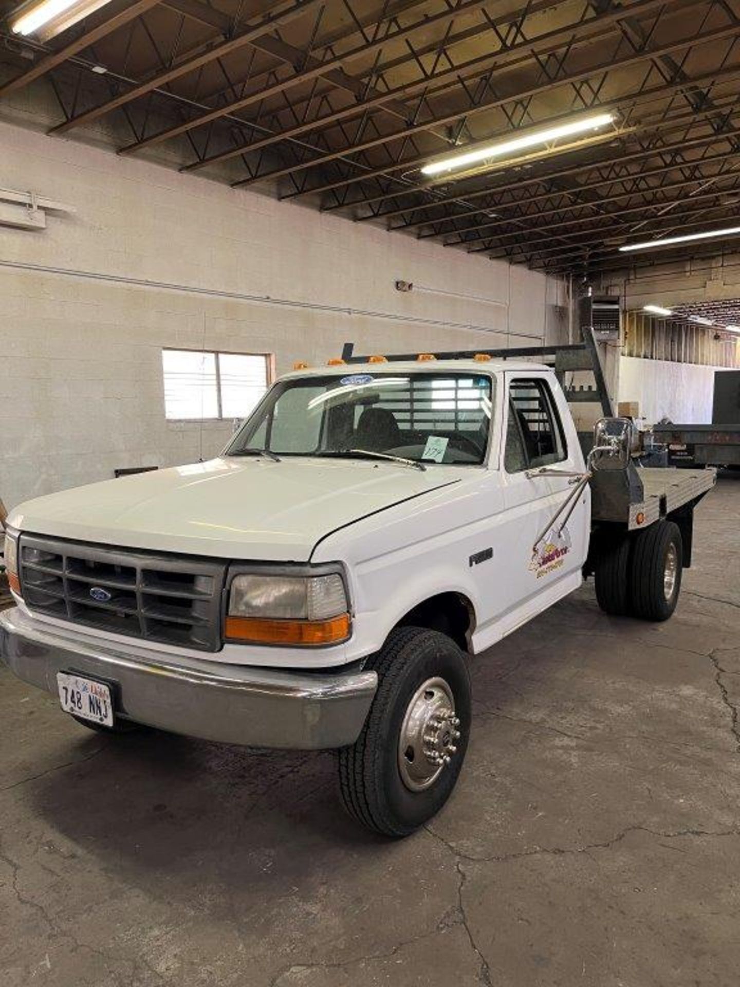 Ford F-Series Super Duty Flatbed Truck