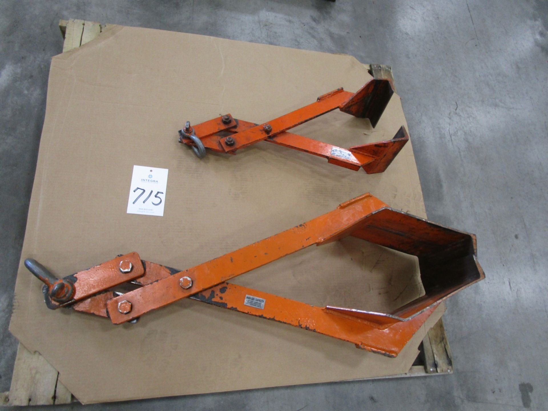 (2) Bermer Die Lifting Tongs