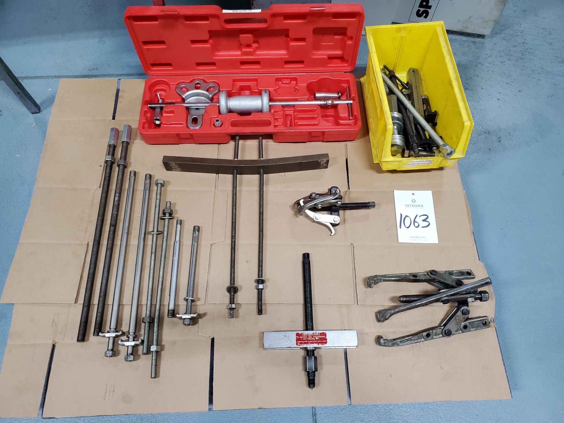 Lot of Assorted Gear Puller Tools