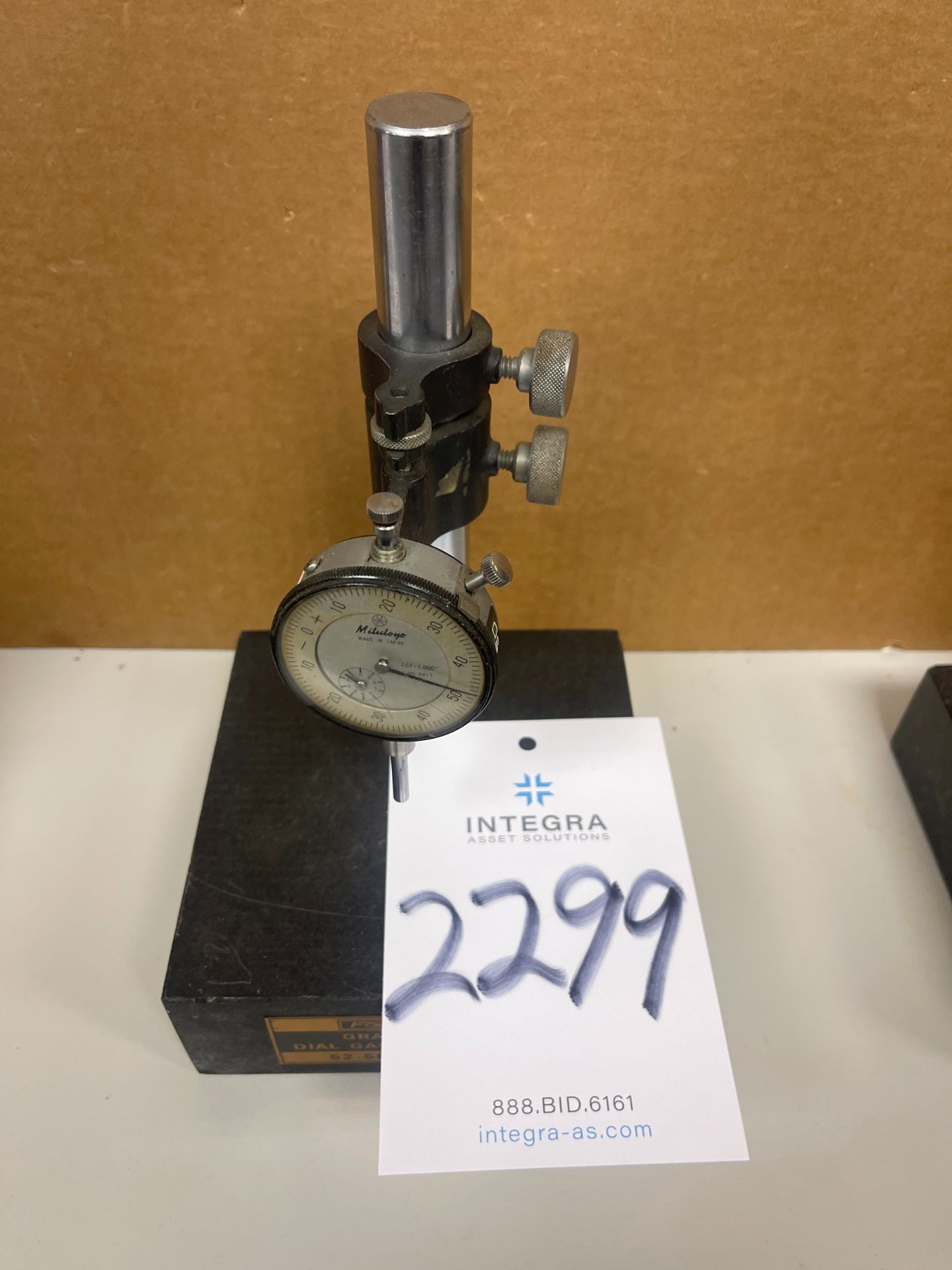 Mitutoyo Dial Indicator with Stand