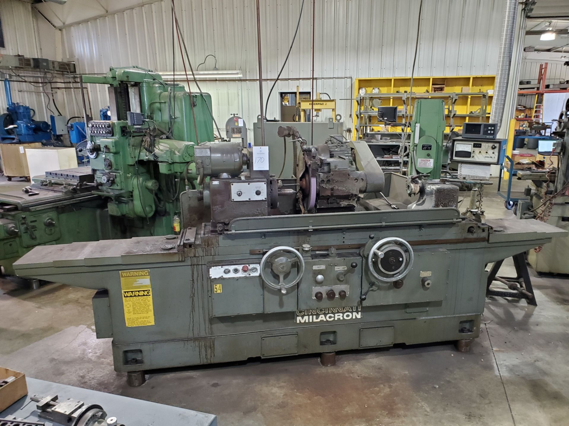 Cincinnati Milacron Model DE 14" x 36" Universal Hydraulic Cylindrical Grinder