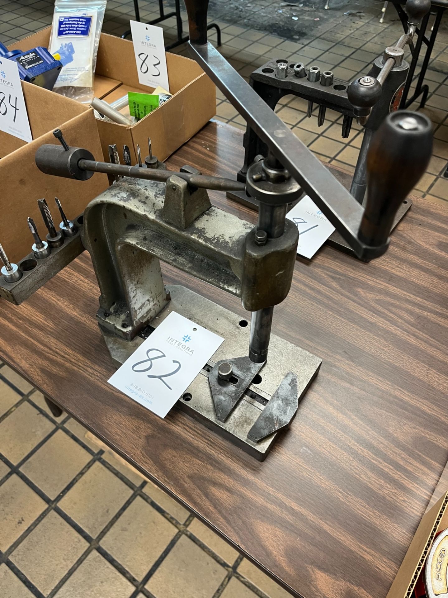 Bench Top Hand Tapping Machine