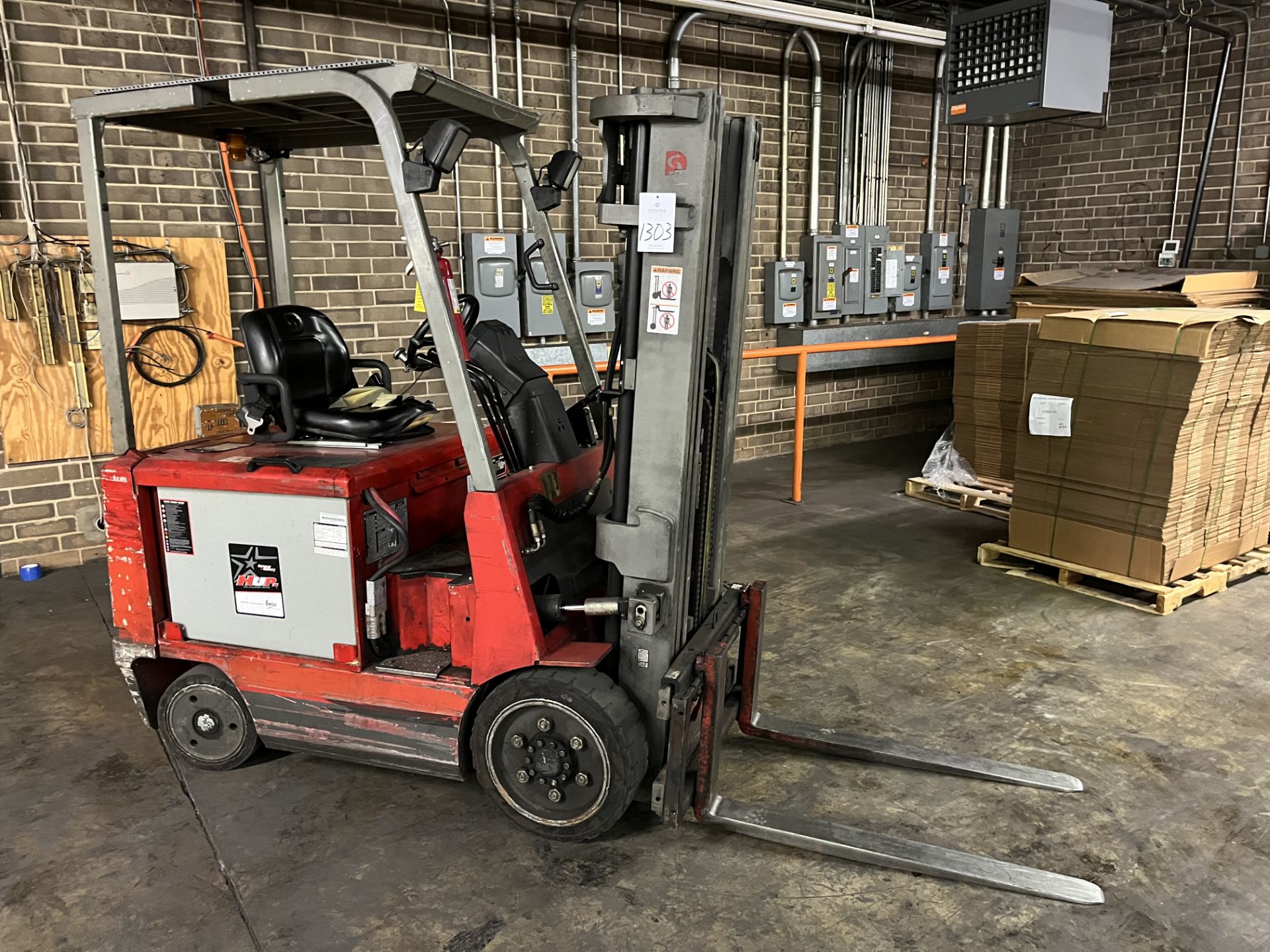 Raymond DSD50 5,000-Lb Electric Forklift Truck