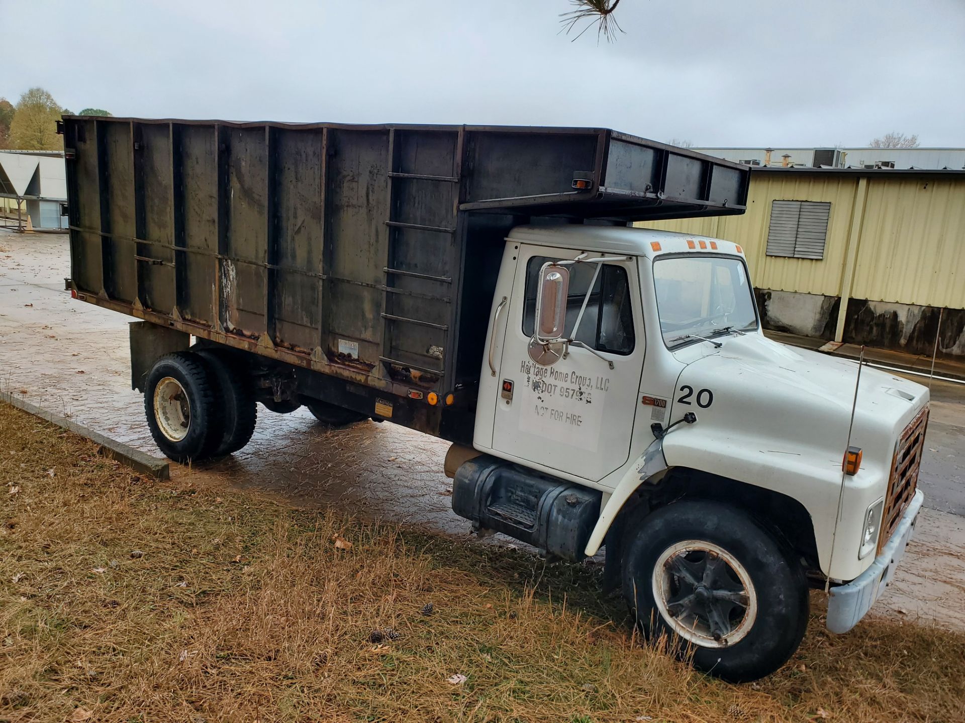 International S1700 10-Yard Dump Truck - Image 2 of 5