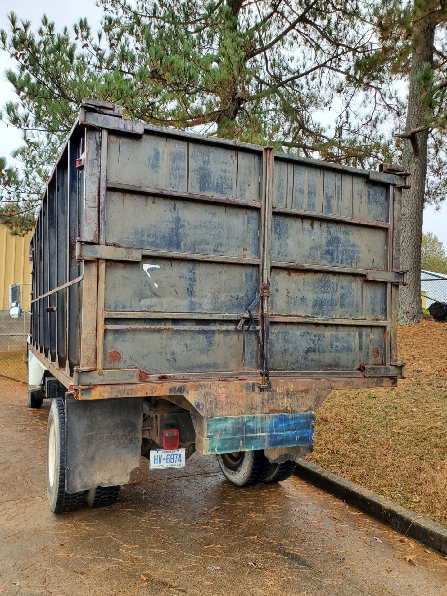 International S1700 10-Yard Dump Truck - Image 3 of 5