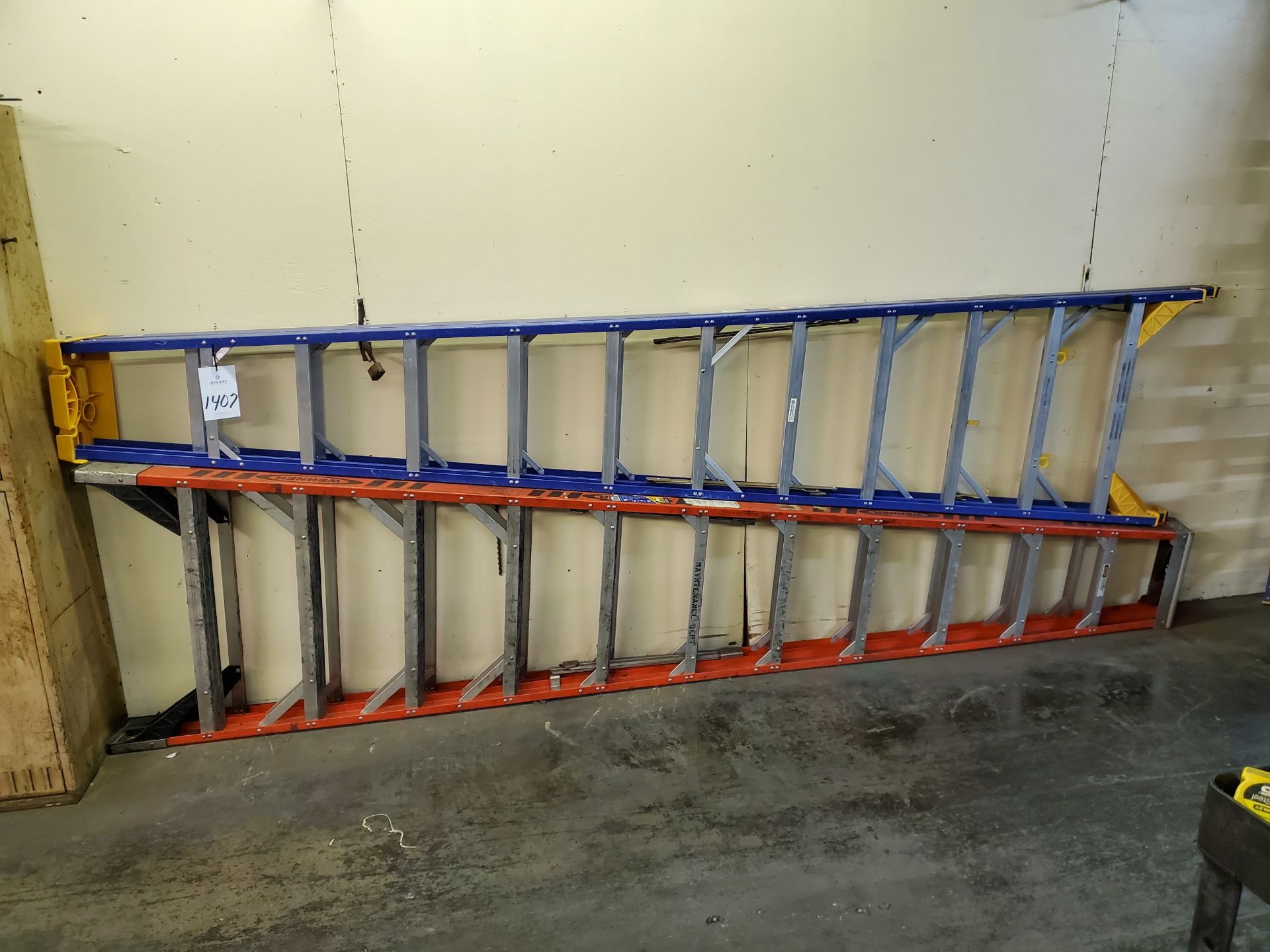 (2) Werner 12' Ladders