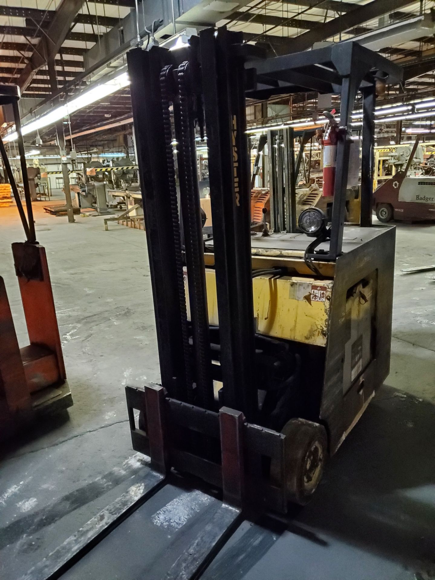 Hyster E40CR 4,000-Lb Standup Electric Forklift Truck - Image 2 of 2