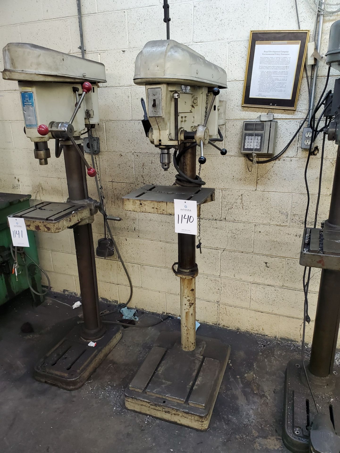 Delta Rockwell 17-600 Pedestal Drill Press