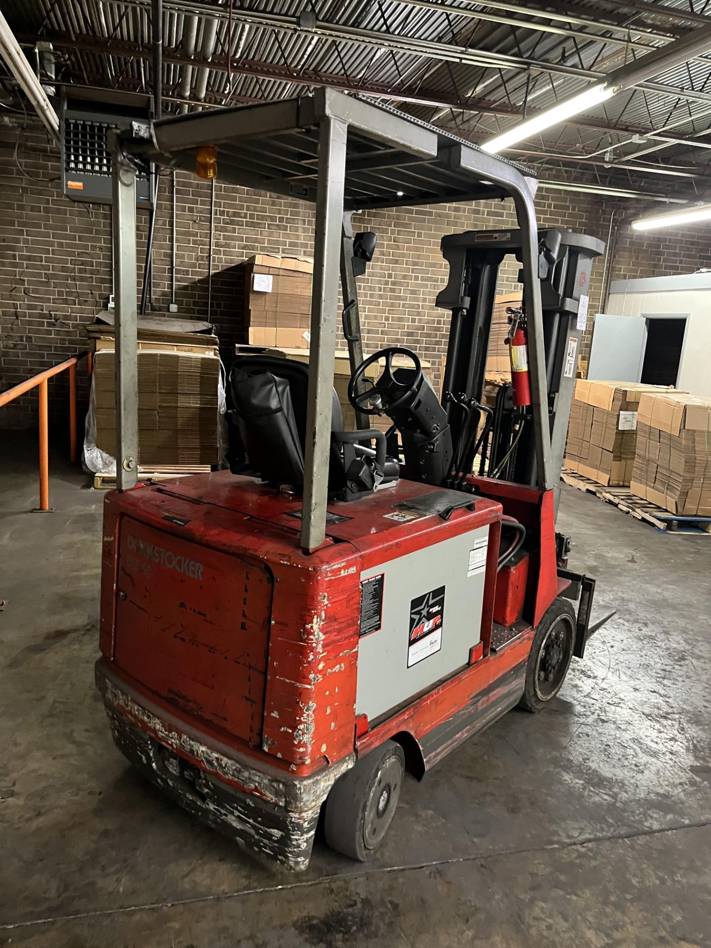 Raymond DSD50 5,000-Lb Electric Forklift Truck - Image 2 of 5