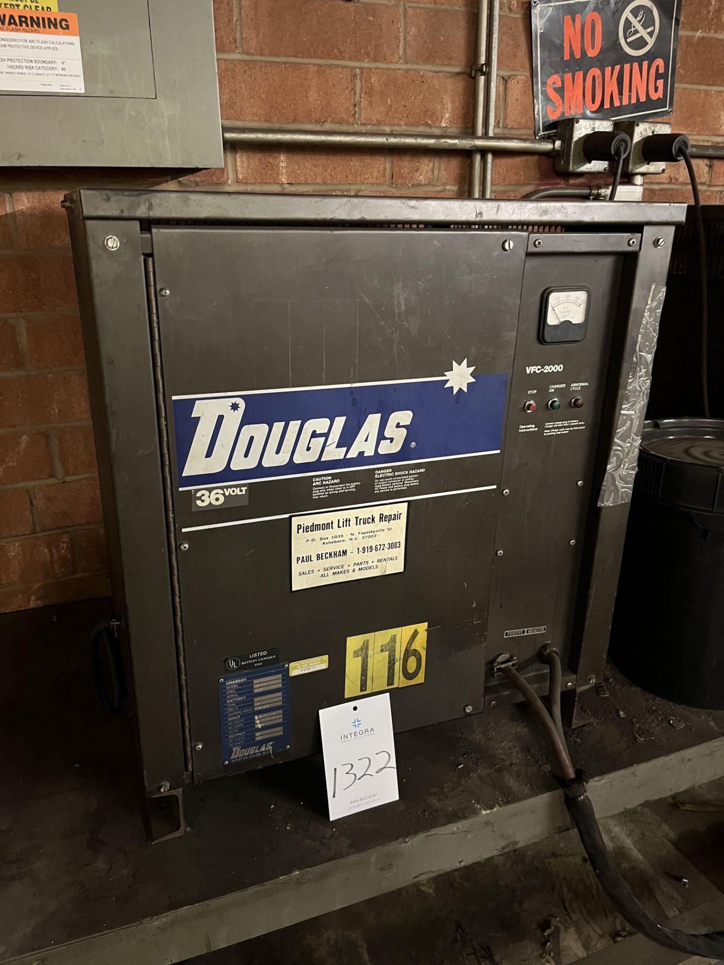 Douglas 18M875C 36-Volt Battery Charger (DELAYED DELIVERY - Available February 3, 2023)