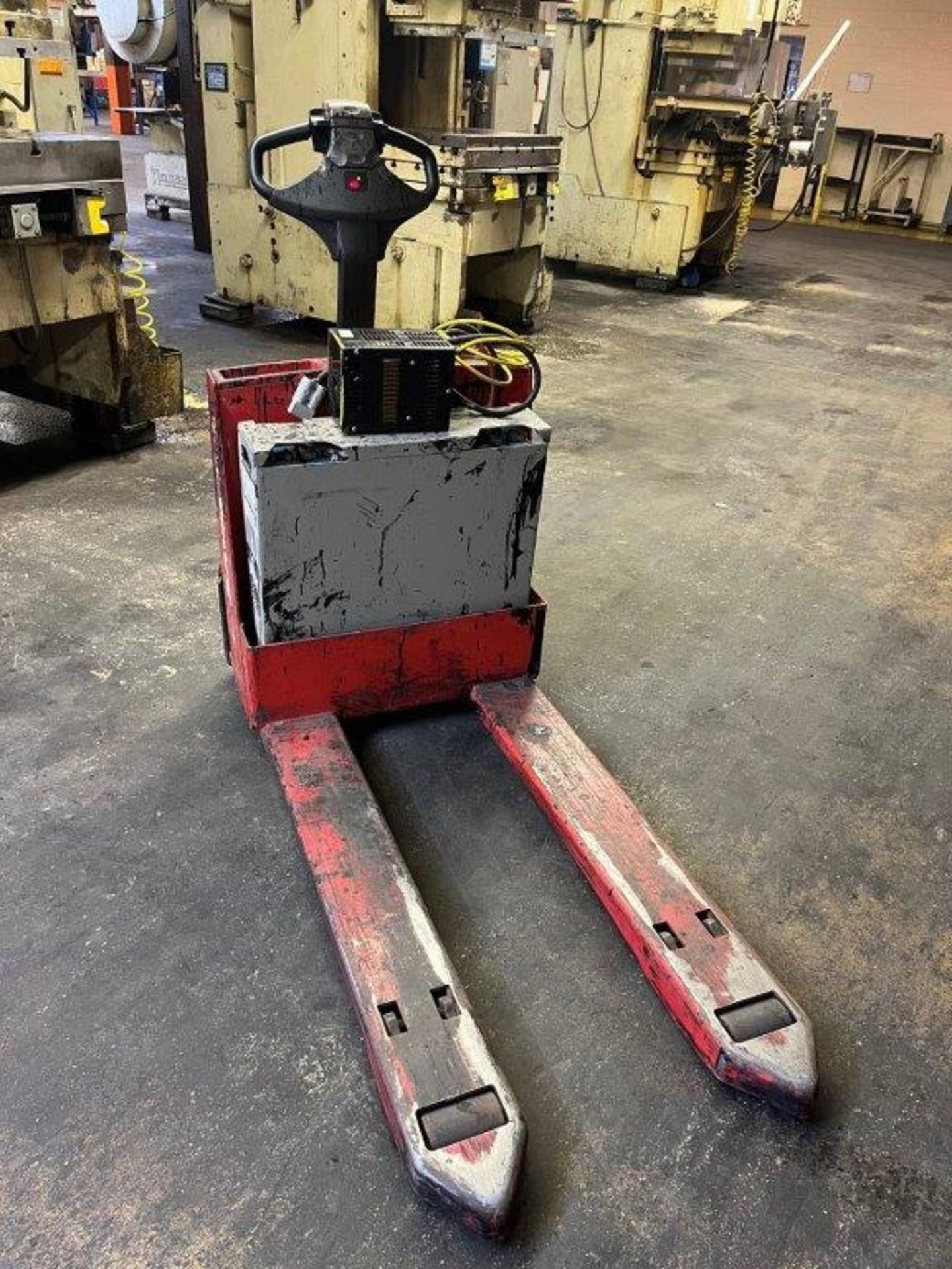 Raymond 102T-F45L 4,500-Lb Electric Walk Behind Pallet Jack - Image 2 of 3