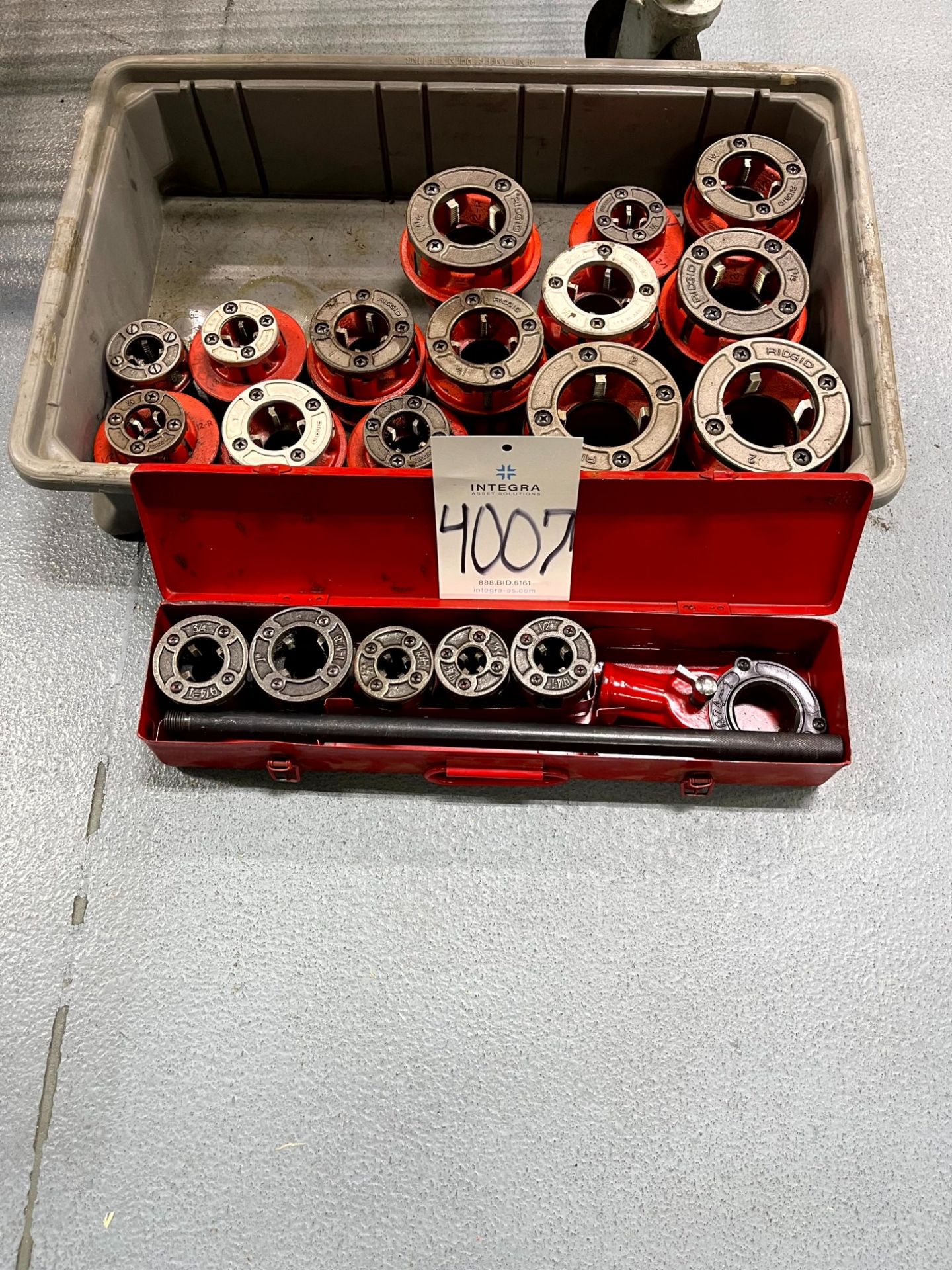 Assorted Ridgid Pipe Threading Dies and Misc
