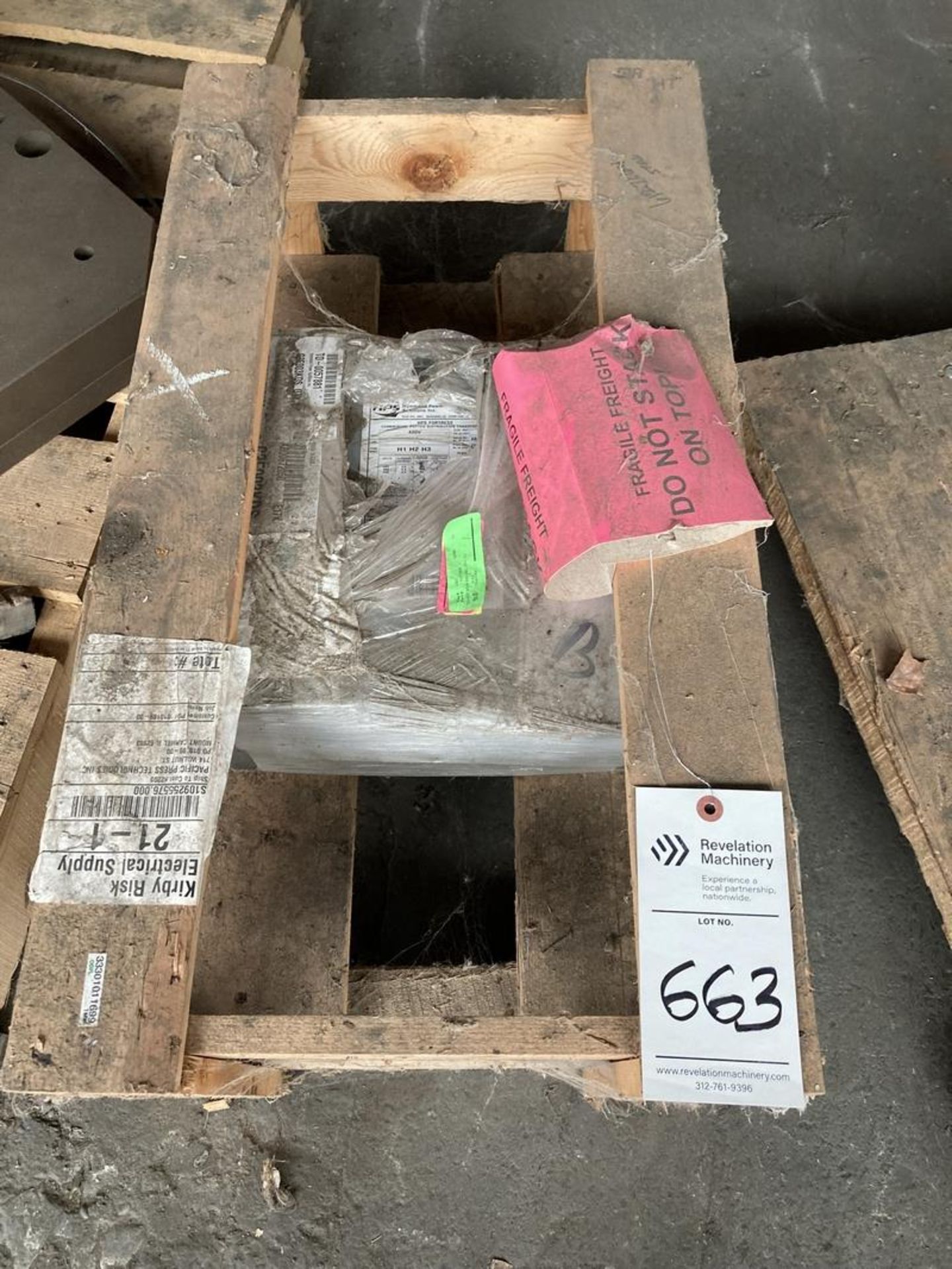 Hammond Power C3F015KDS Solutions 15 kVa Distribution Transformer