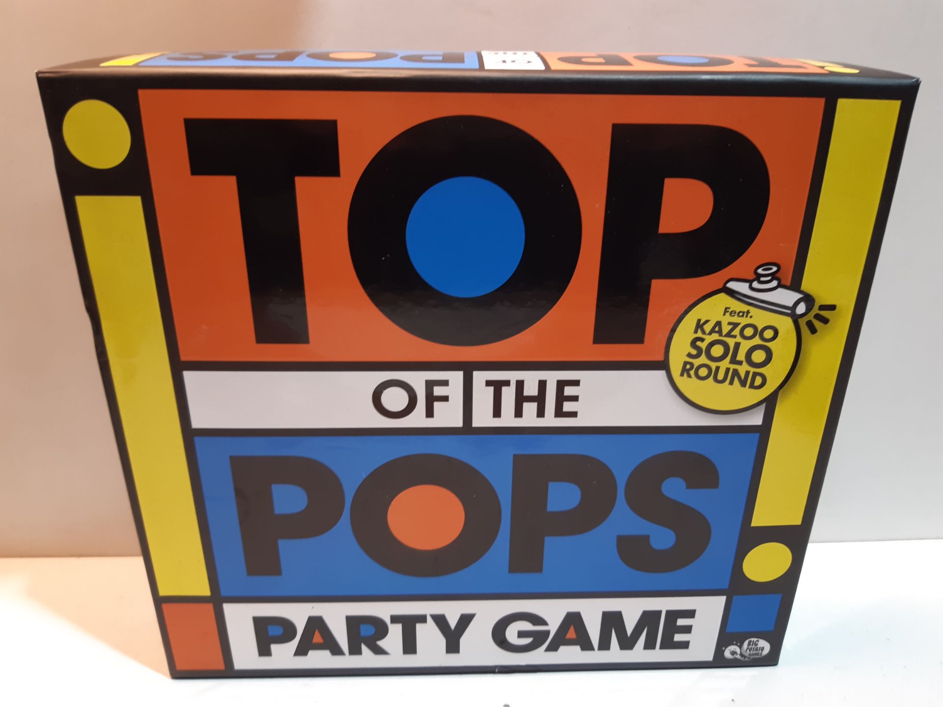 RRP £14.99 Top of The Pops Party Game - The No. 1 Family Music Board Game - Image 2 of 2