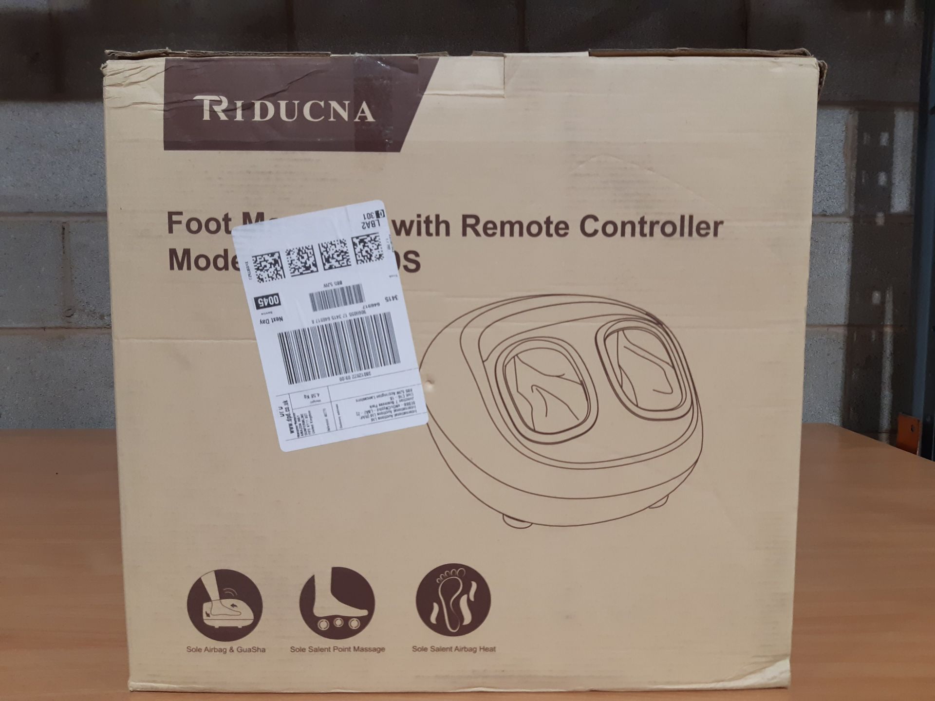 RRP £94.98 Shiatsu Foot Massager Machine with Heat and Remote Control - Image 2 of 2